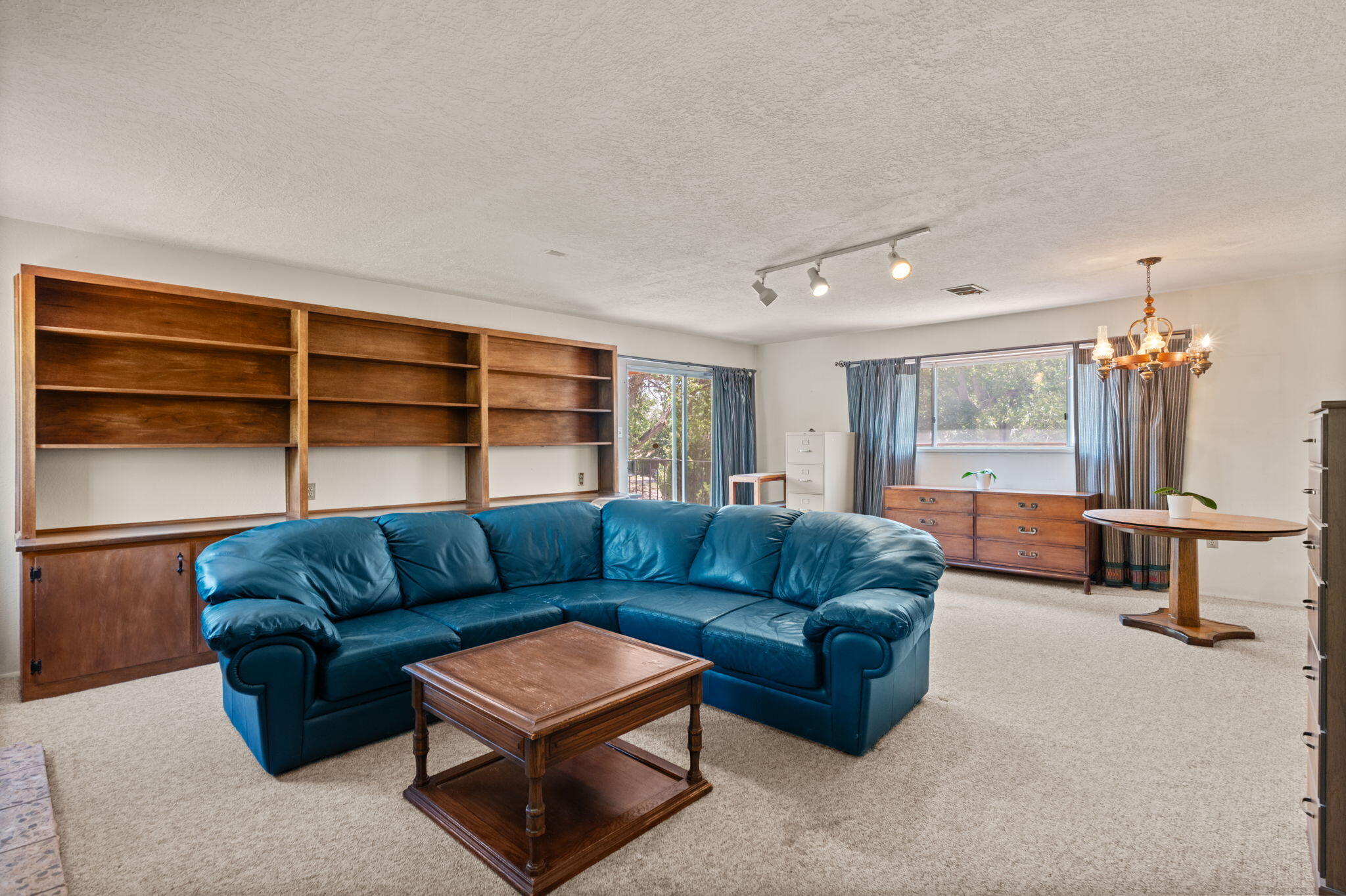 631 CAMINO DEL BOSQUE NW