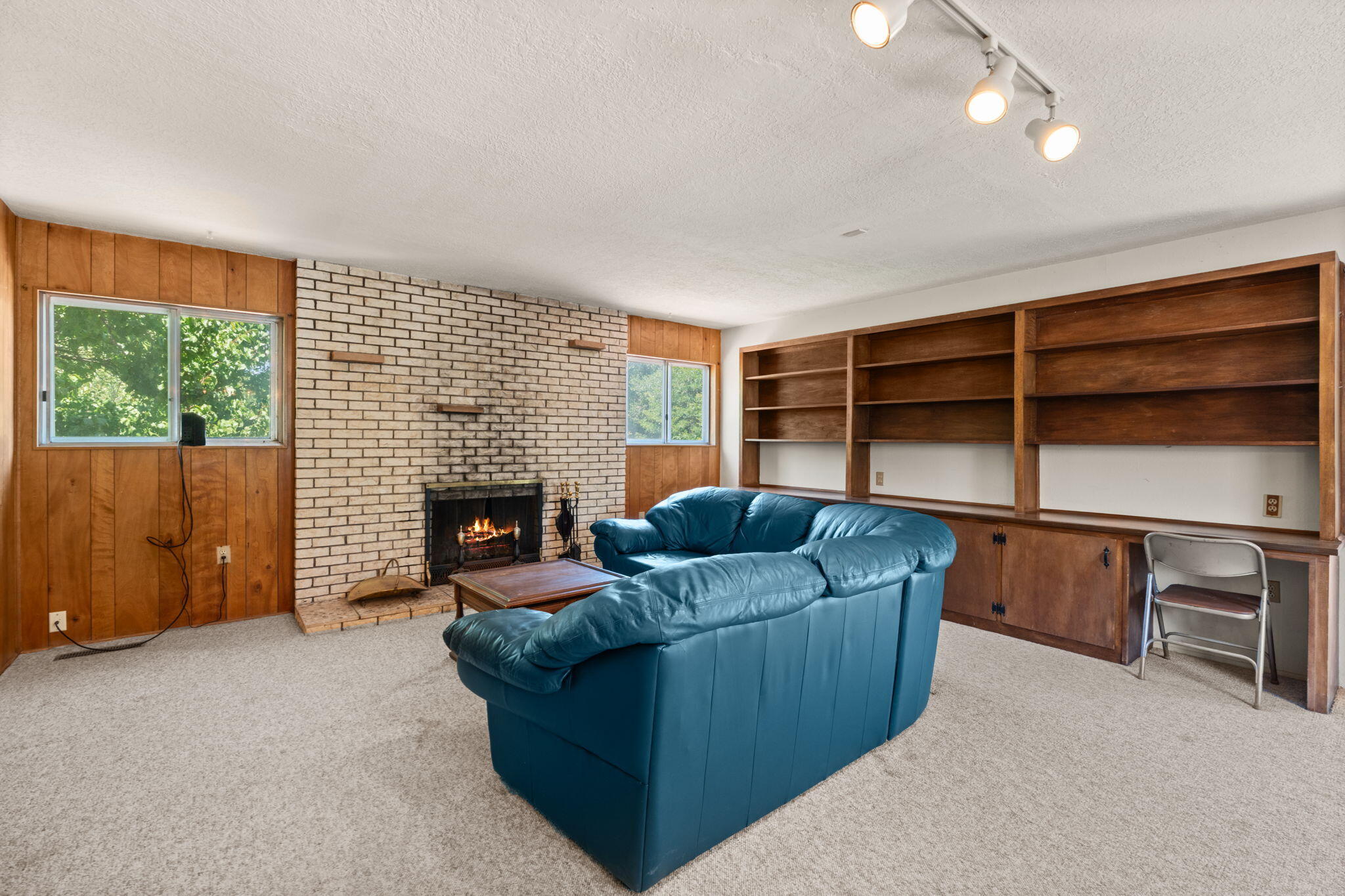 631 CAMINO DEL BOSQUE NW