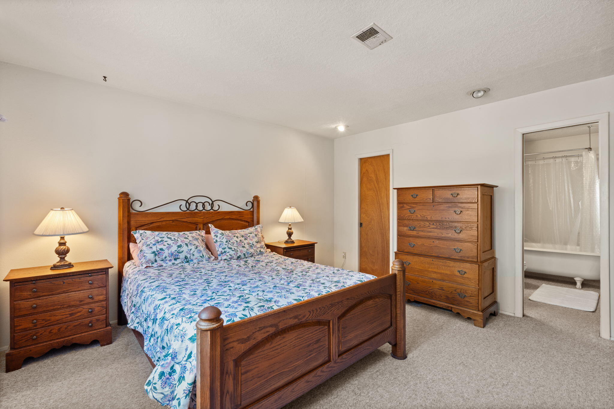 631 CAMINO DEL BOSQUE NW