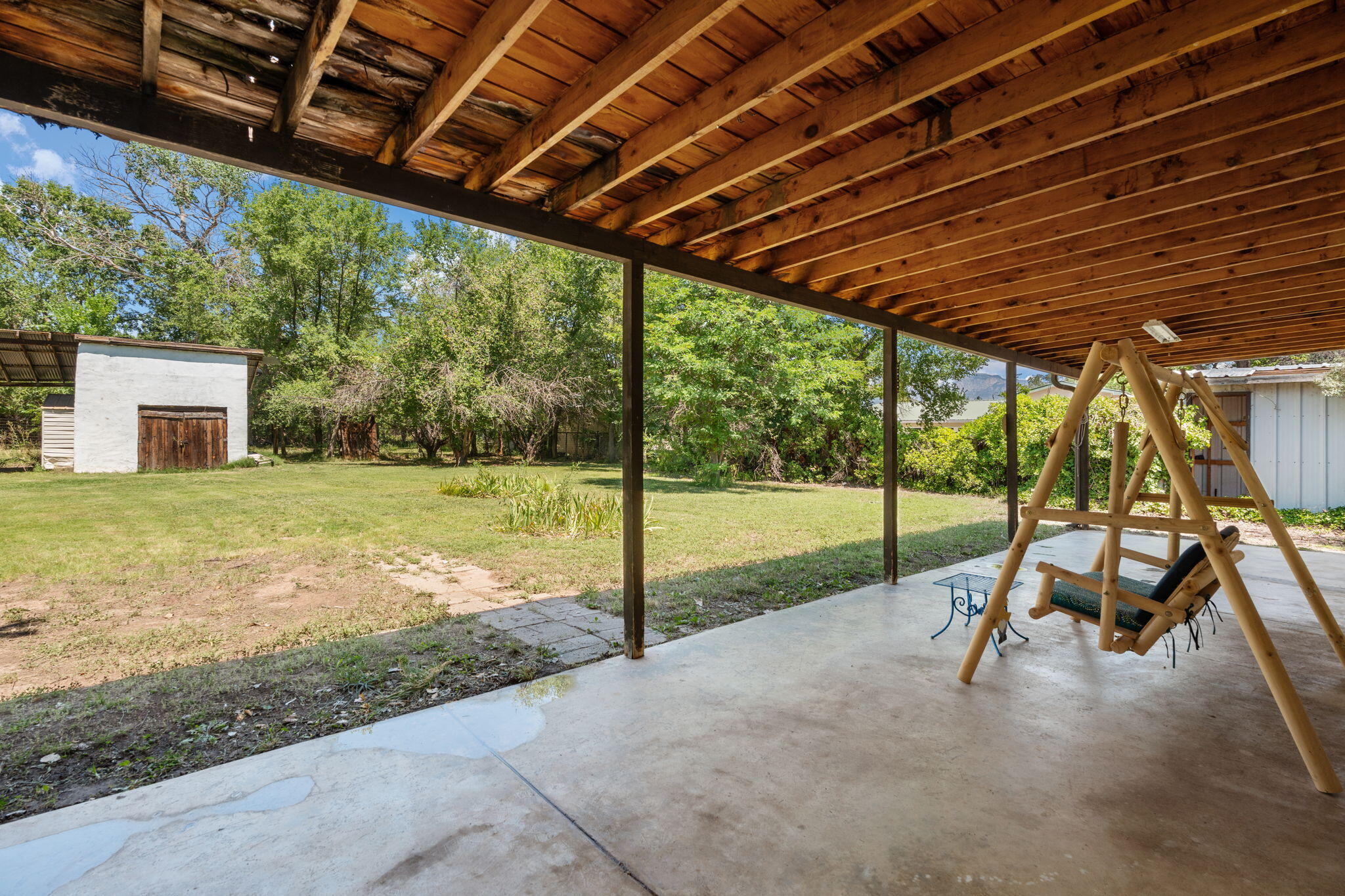 631 CAMINO DEL BOSQUE NW