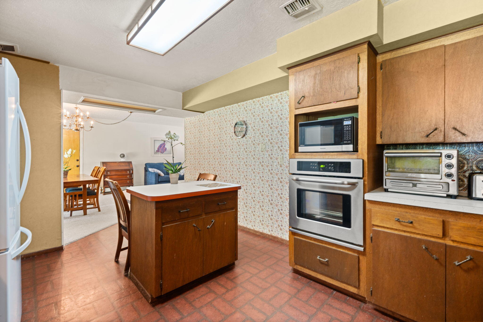 631 CAMINO DEL BOSQUE NW