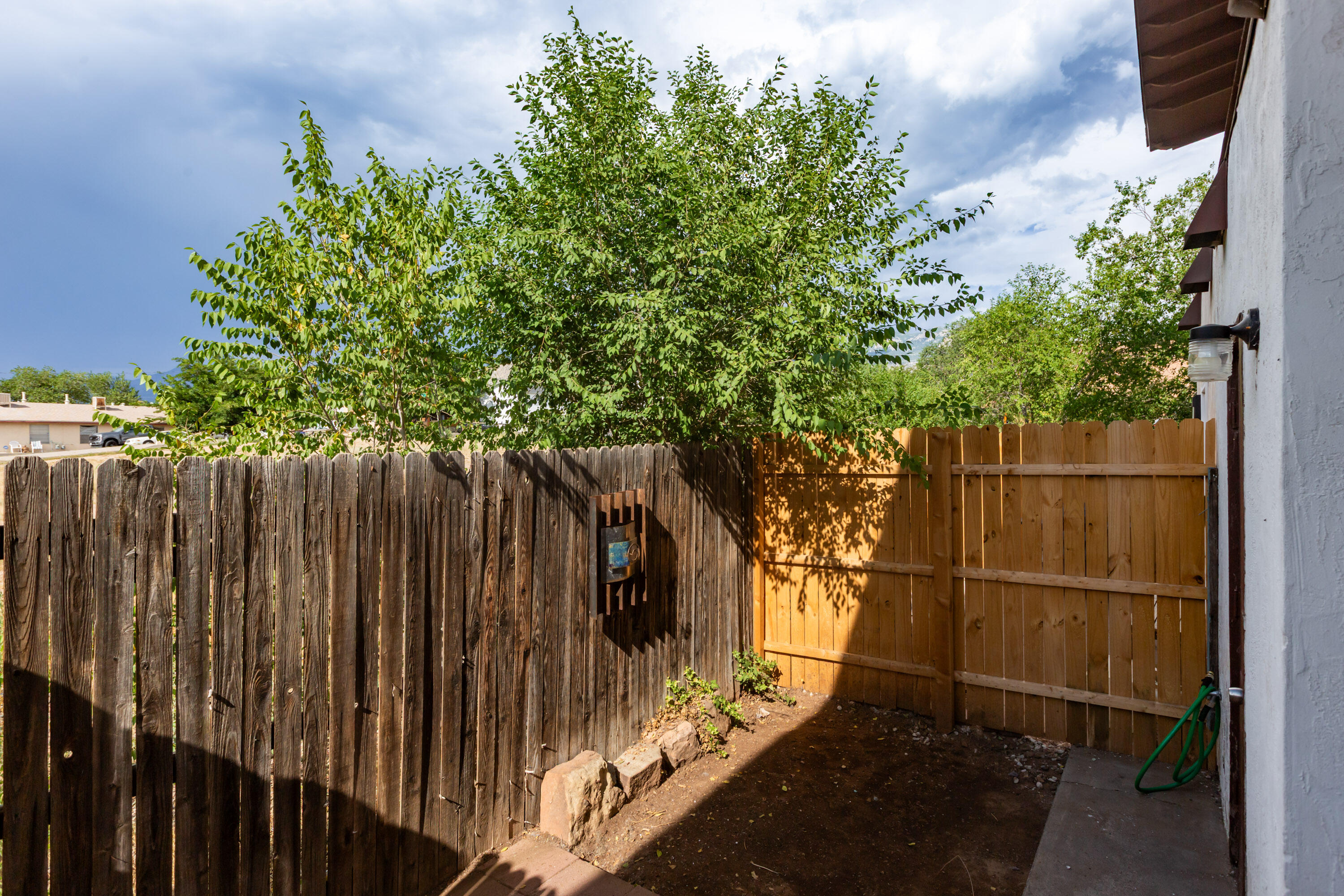 1121 CHELWOOD PARK Boulevard NE