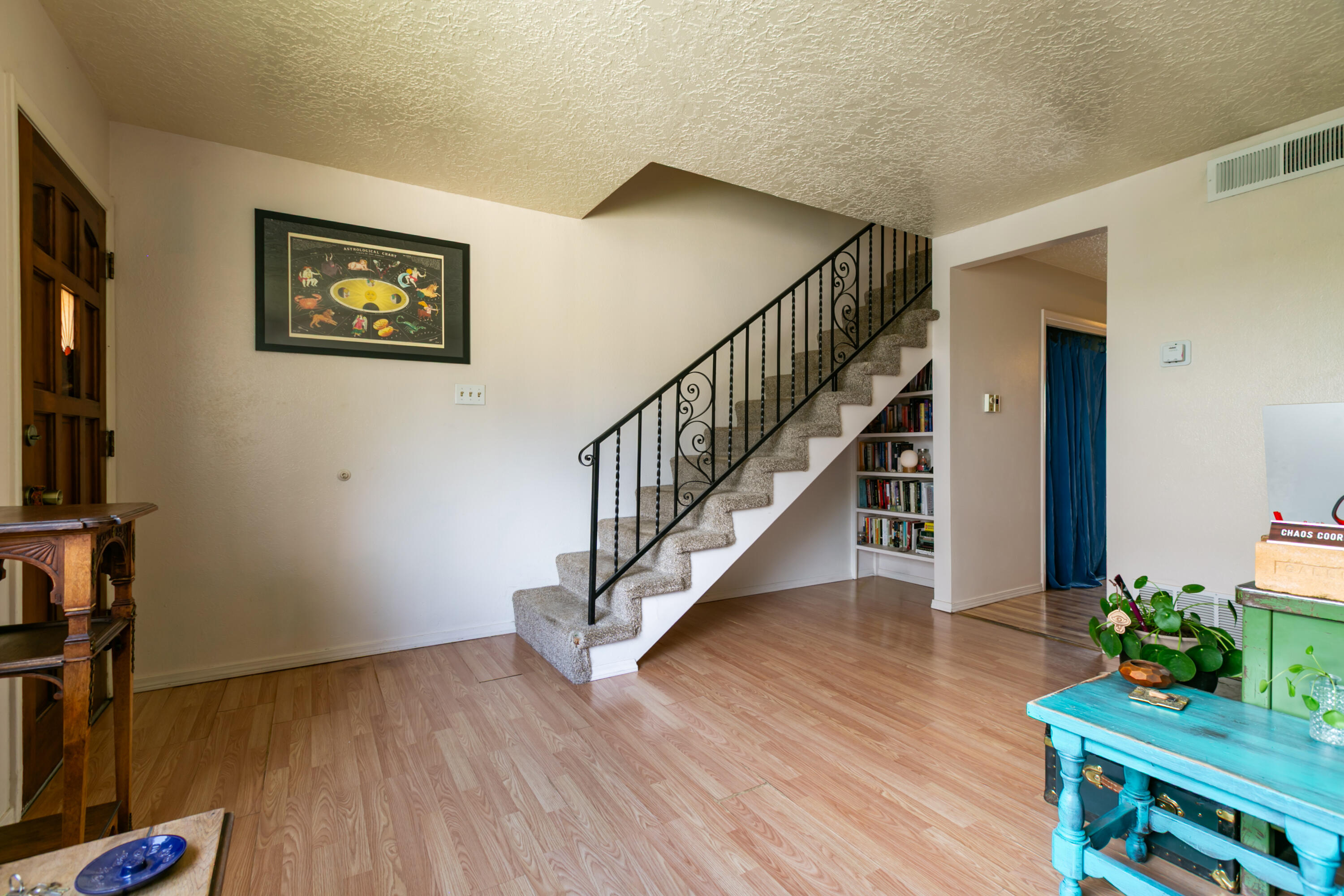 1121 CHELWOOD PARK Boulevard NE