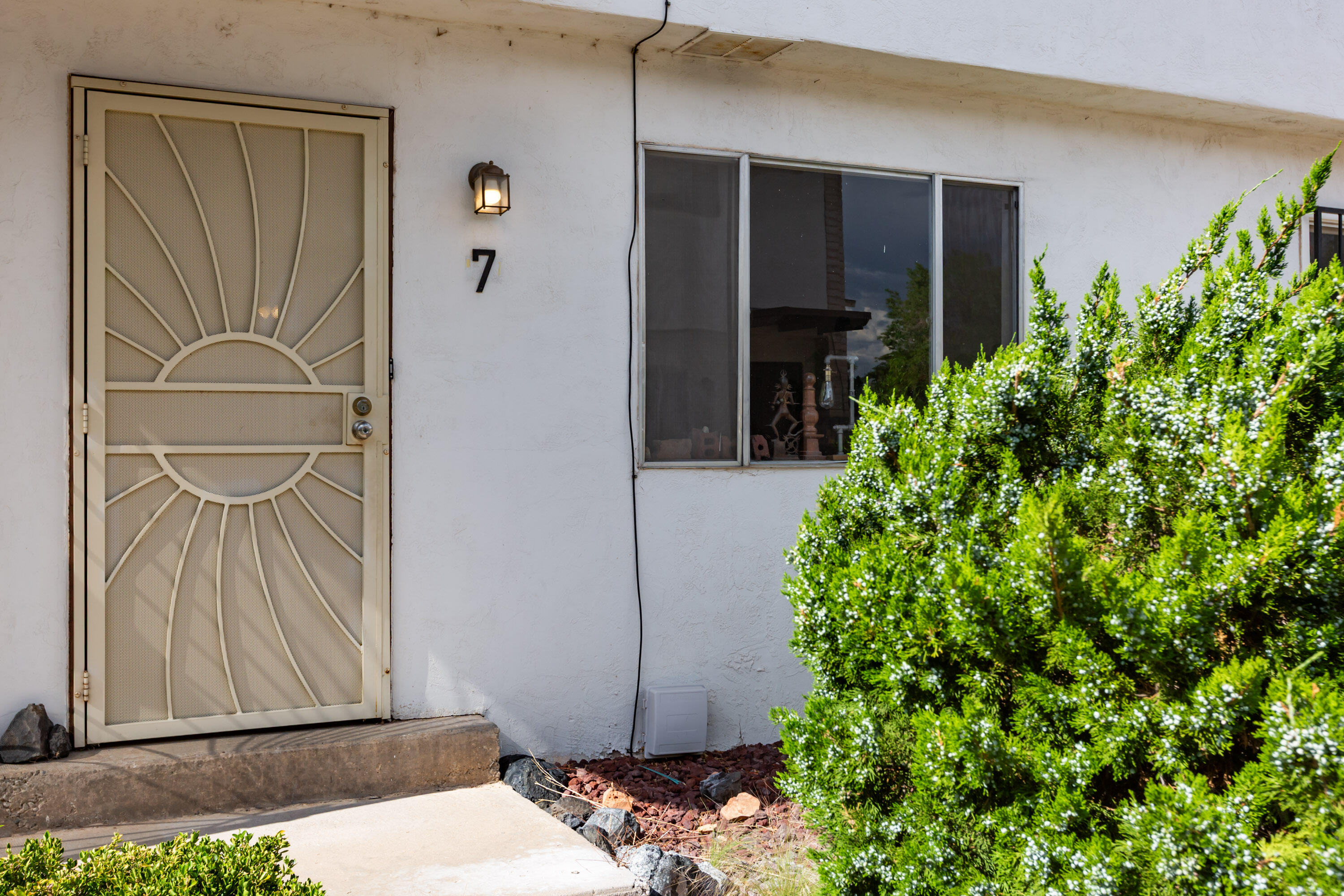 1121 CHELWOOD PARK Boulevard NE