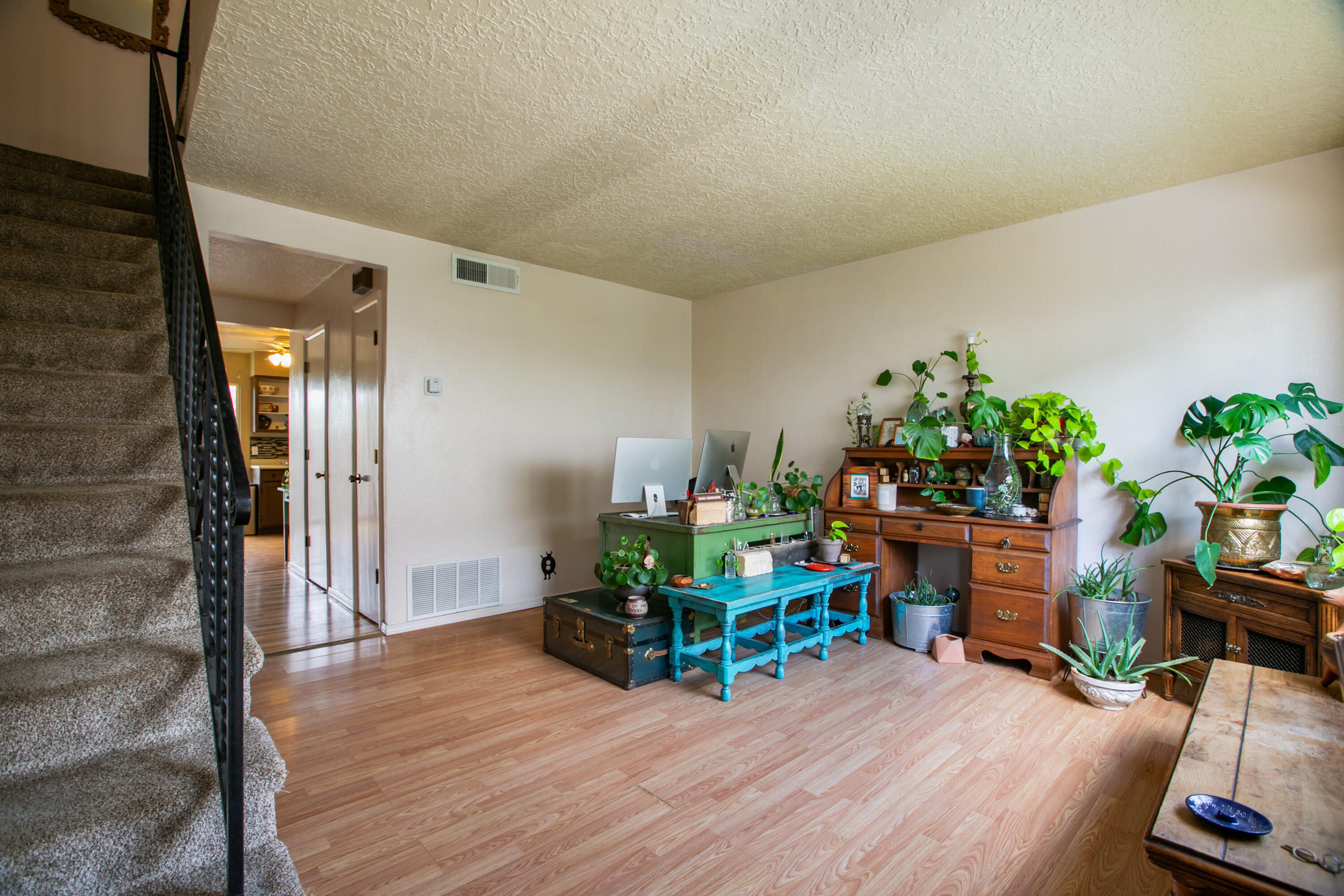 1121 CHELWOOD PARK Boulevard NE