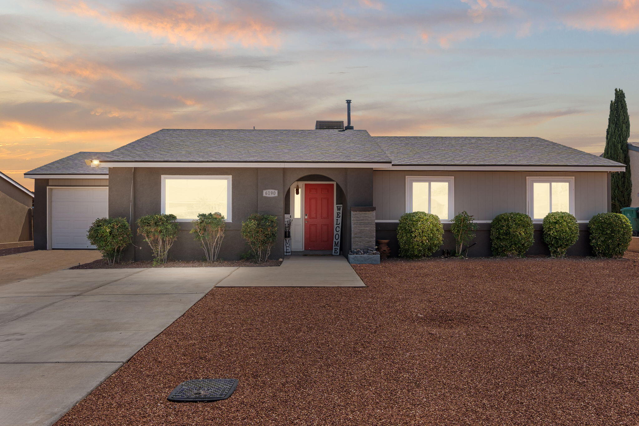 6190 ROADRUNNER Loop NE
