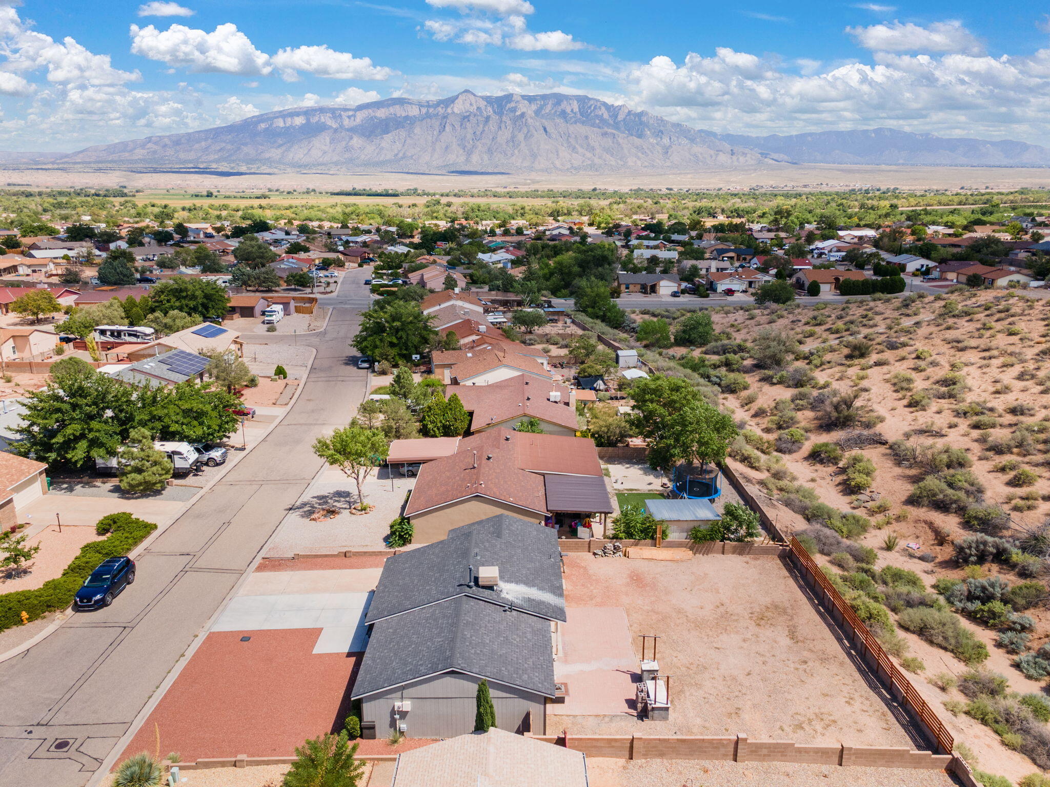 6190 ROADRUNNER Loop NE