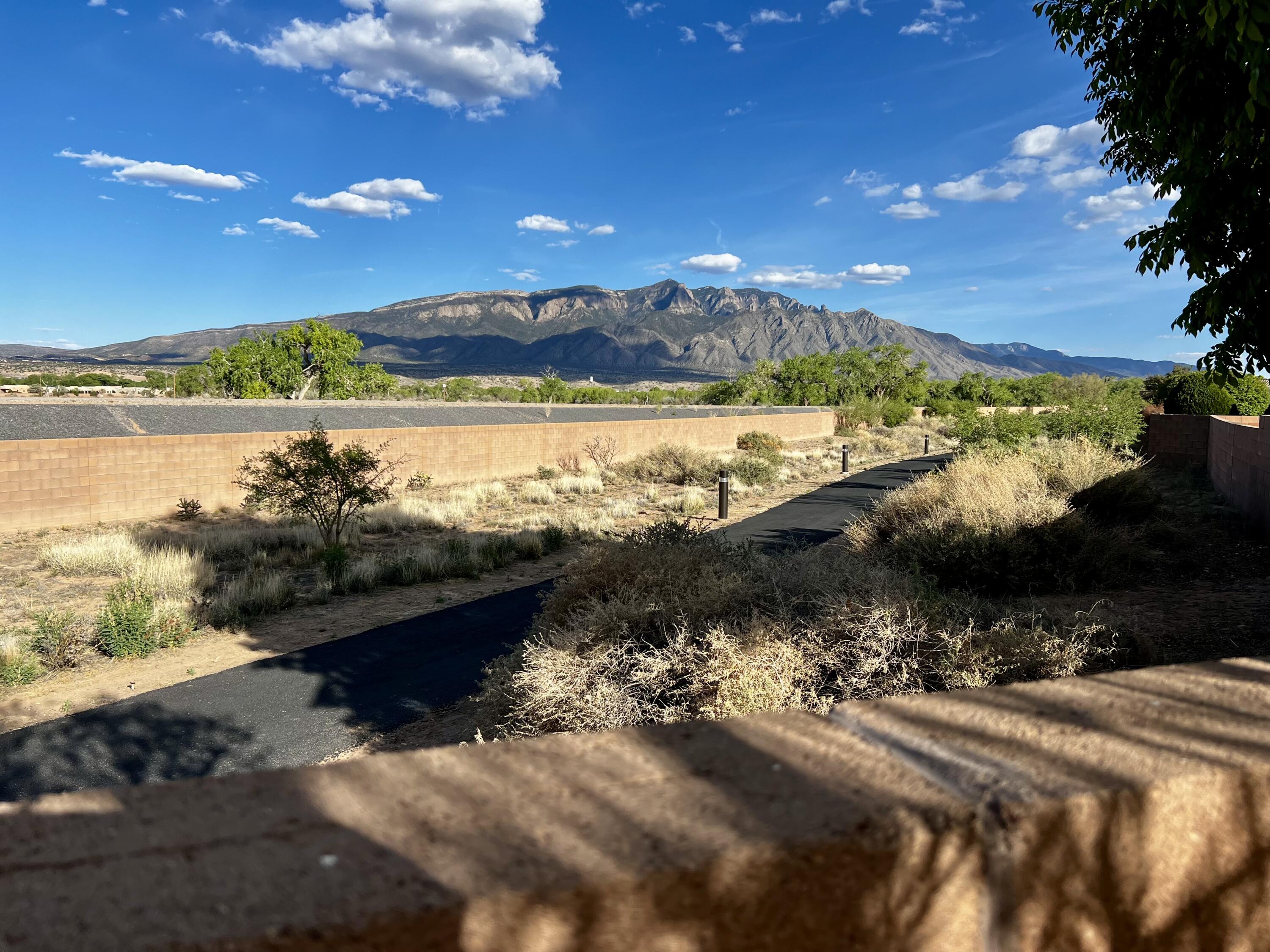 820 GOLDEN YARROW Trail