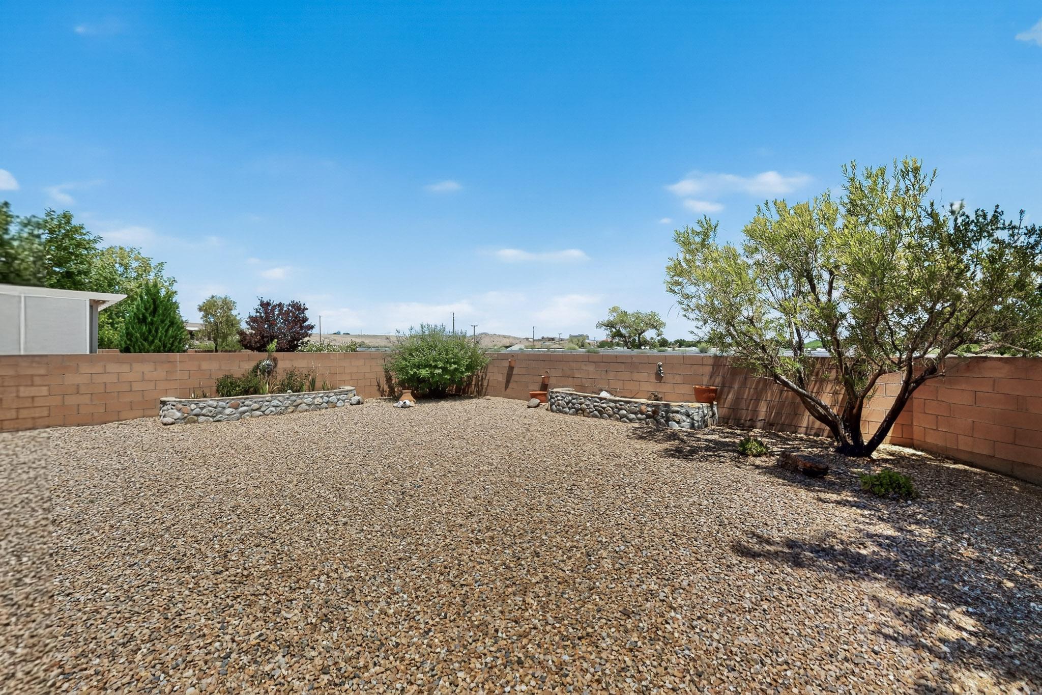 820 GOLDEN YARROW Trail