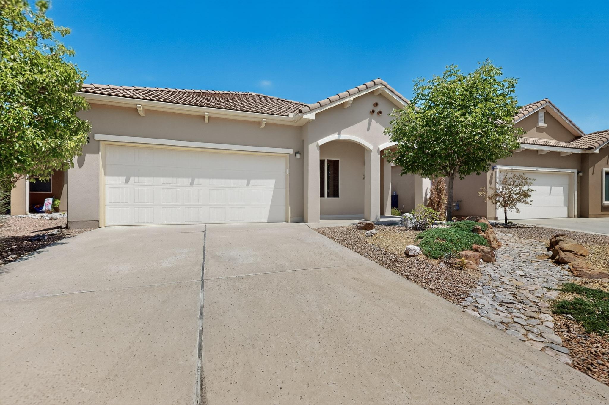 820 GOLDEN YARROW Trail