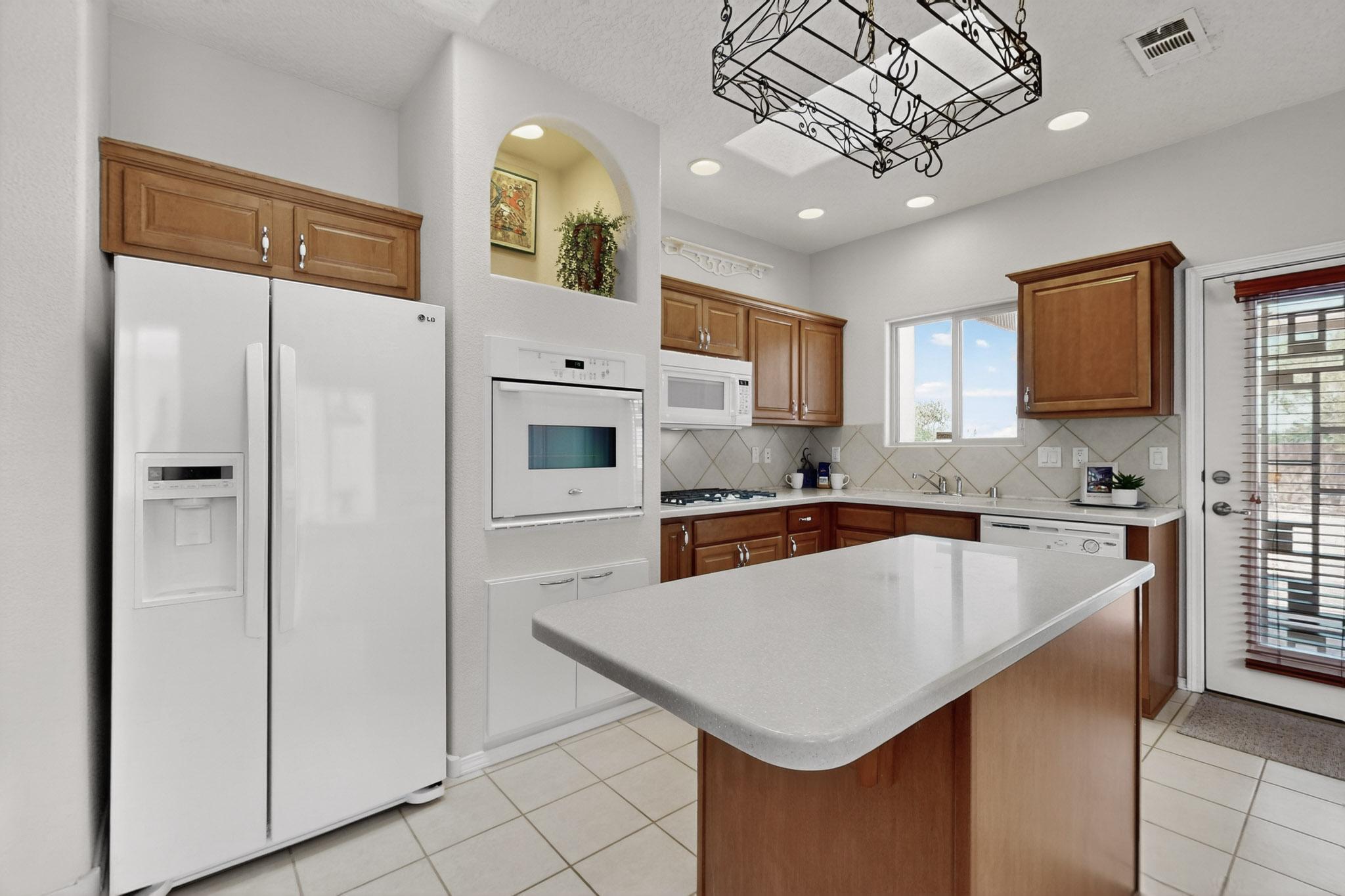 820 GOLDEN YARROW Trail