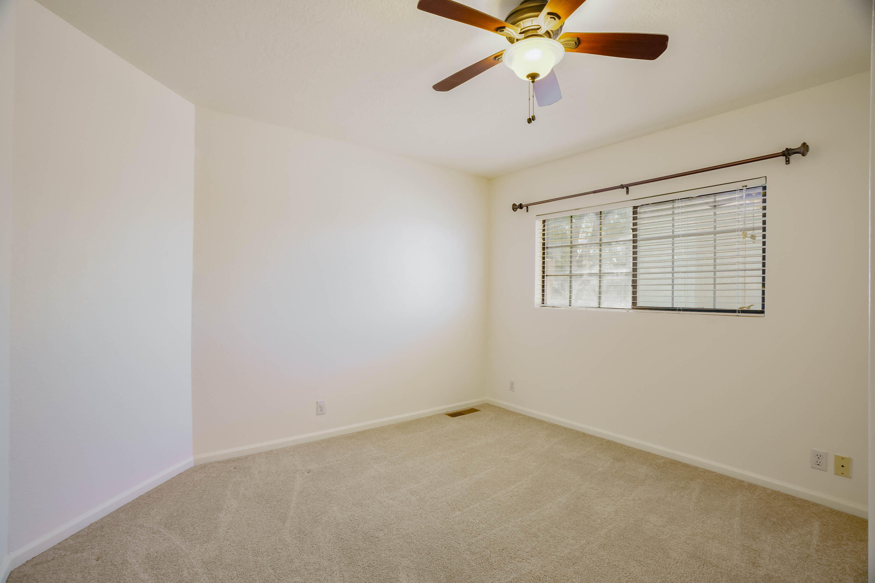 7901 WILLIAM MOYERS Avenue NE