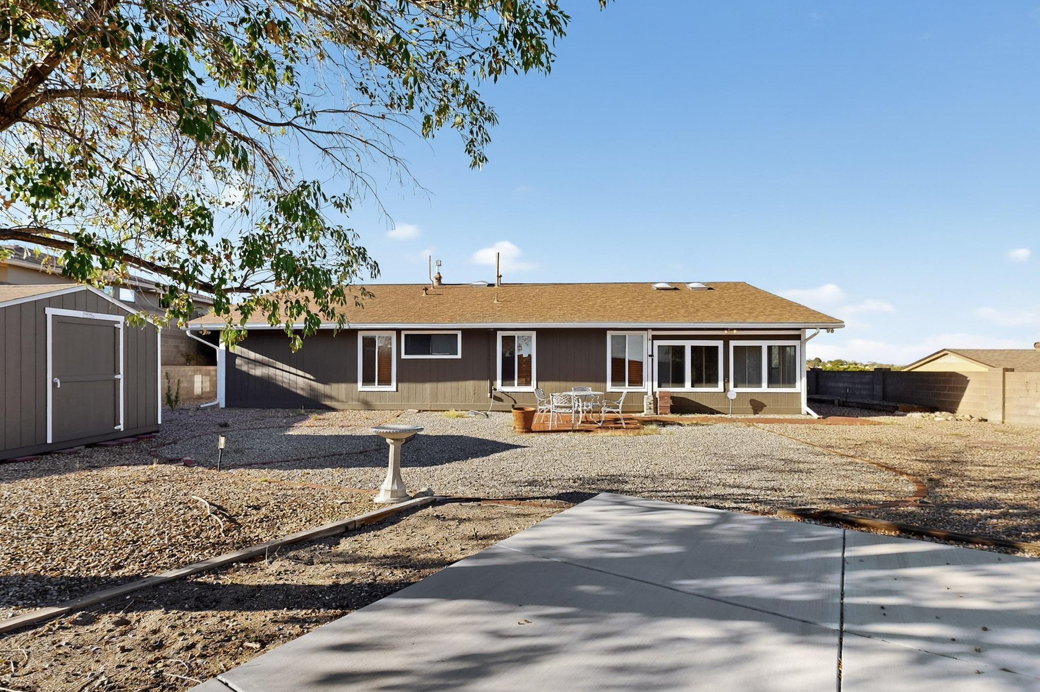 4552 QUARTZ Drive NE
