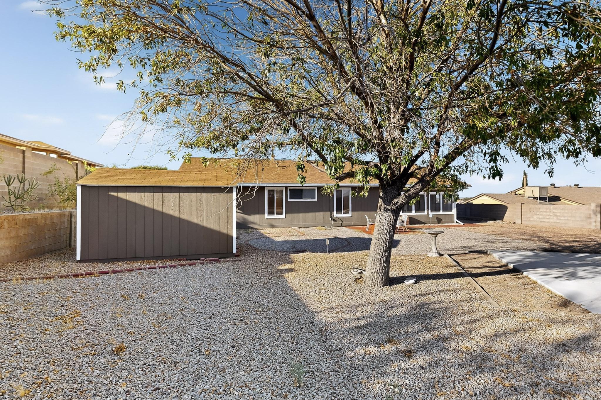 4552 QUARTZ Drive NE