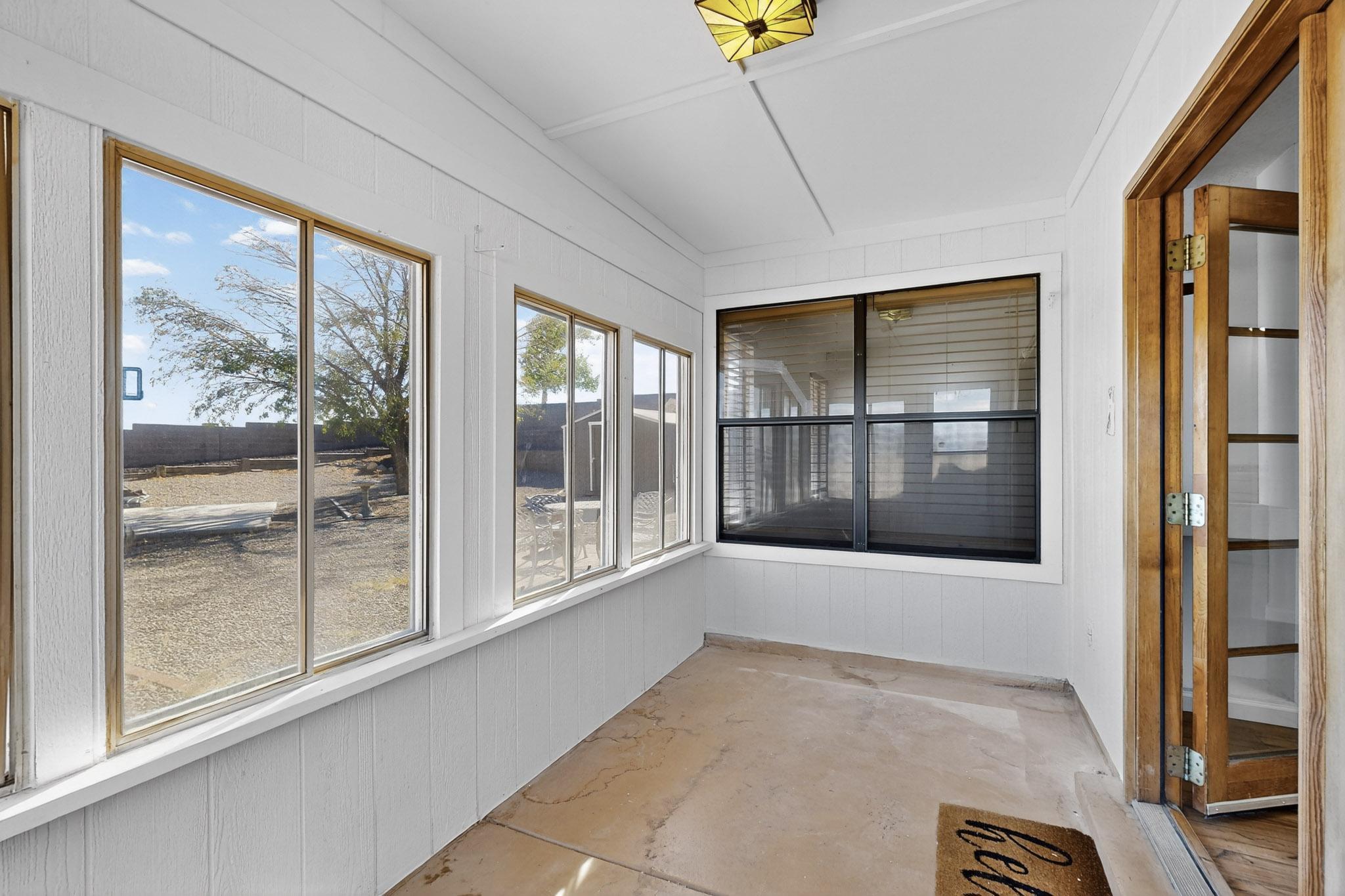 4552 QUARTZ Drive NE