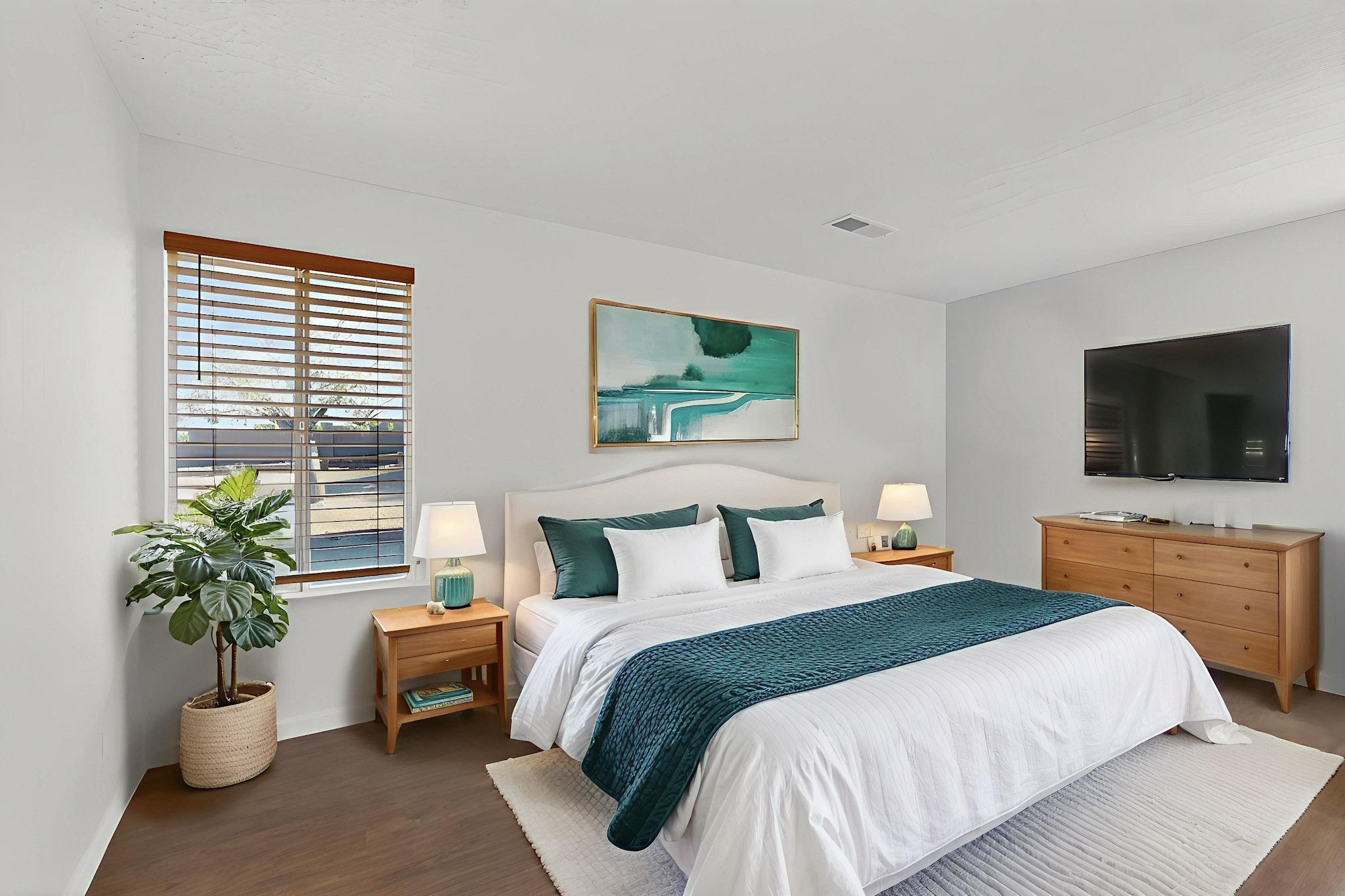 4552 QUARTZ Drive NE