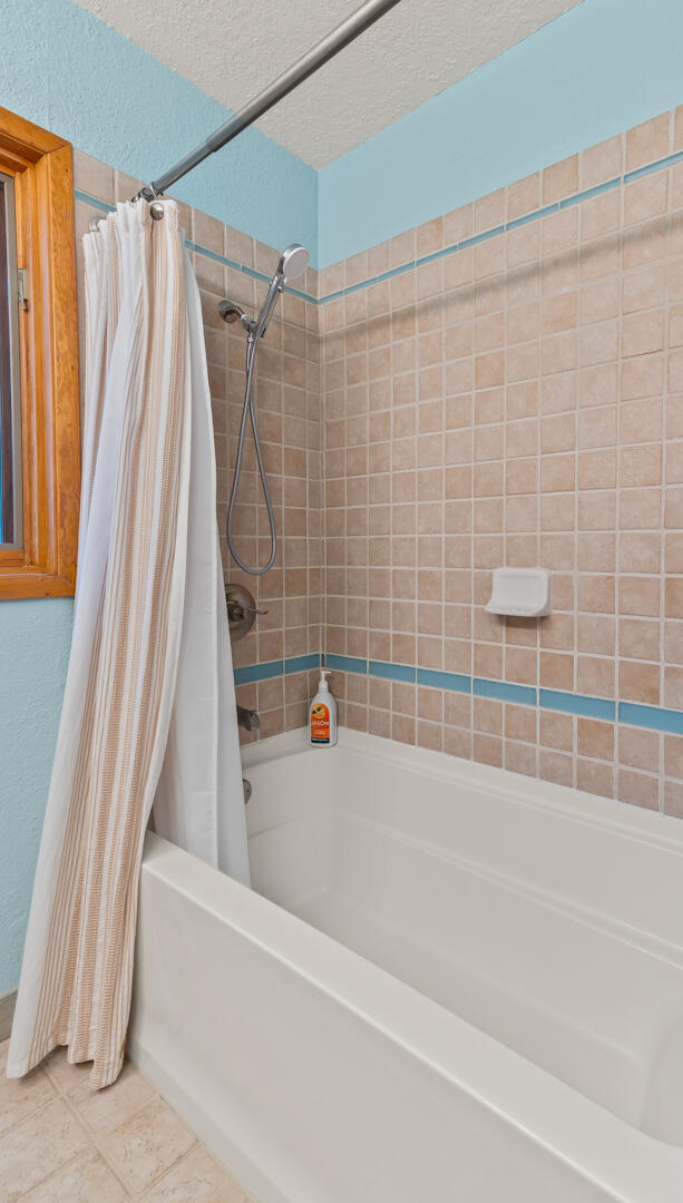 6 Sandia Haven Place