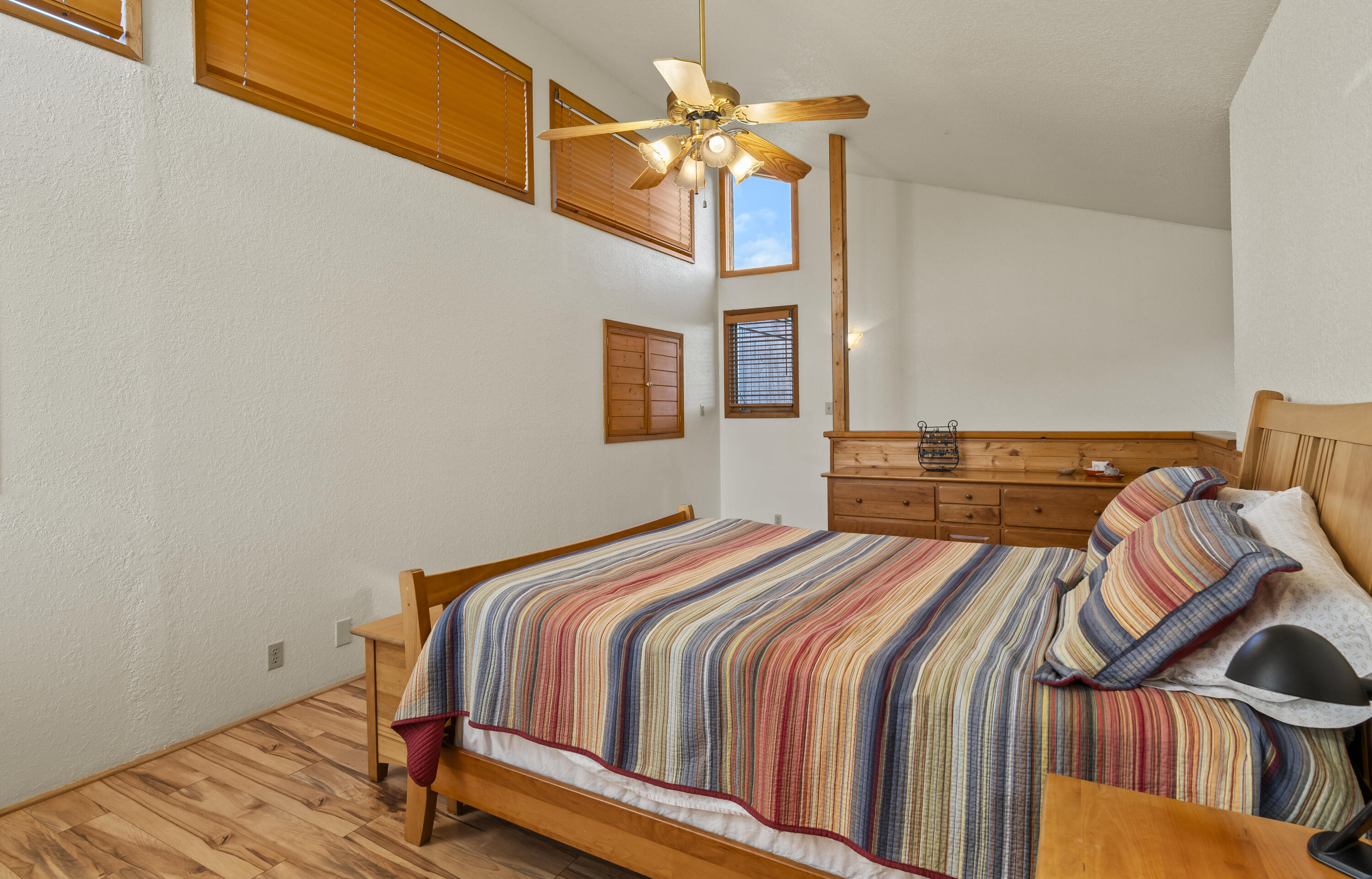 6 Sandia Haven Place