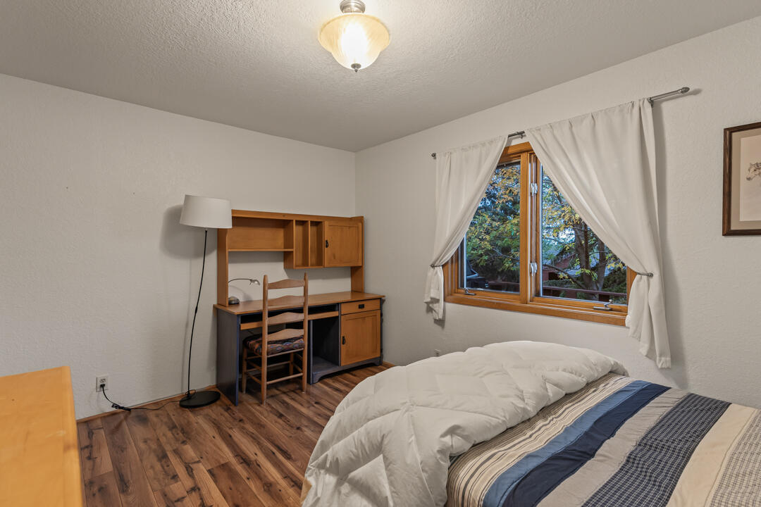 6 Sandia Haven Place