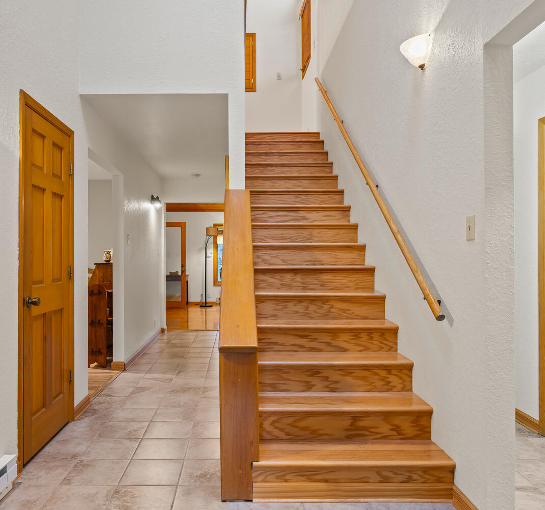 6 Sandia Haven Place