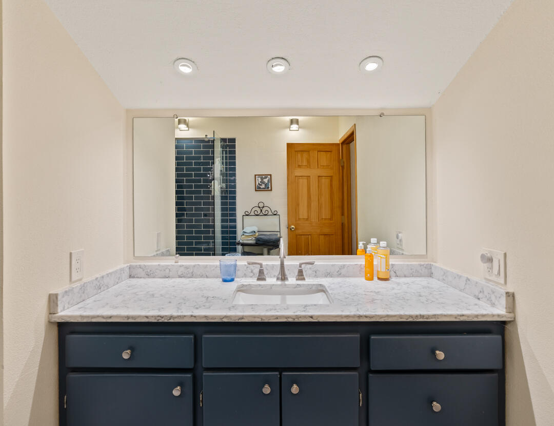 6 Sandia Haven Place