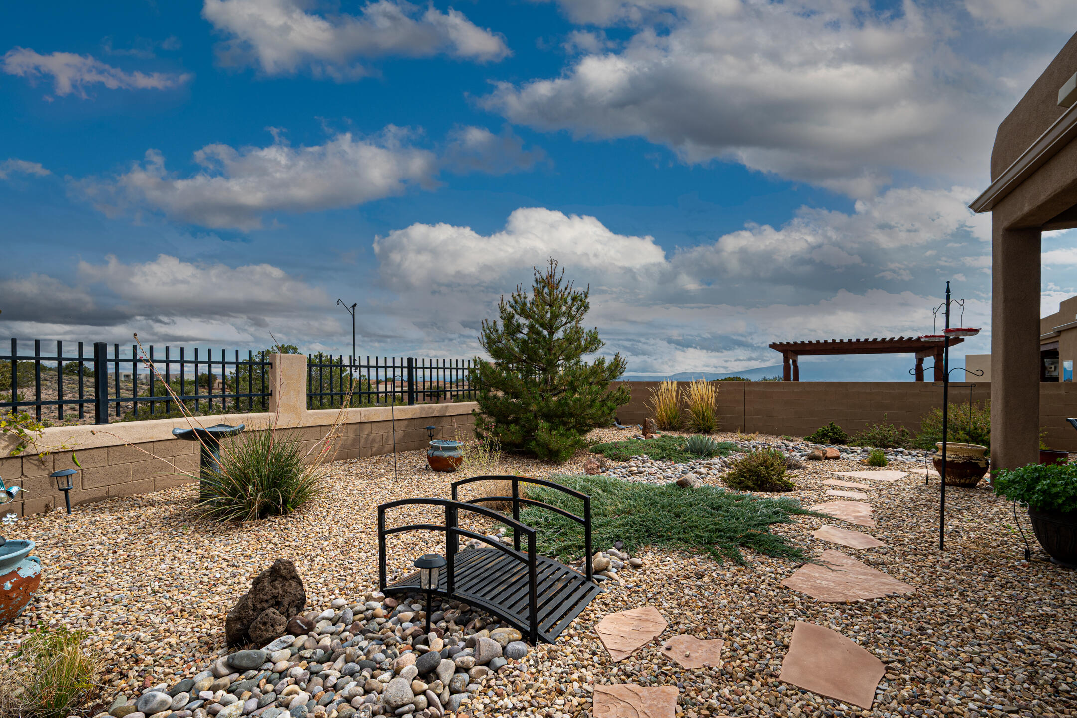 6044 Redondo Sierra NE