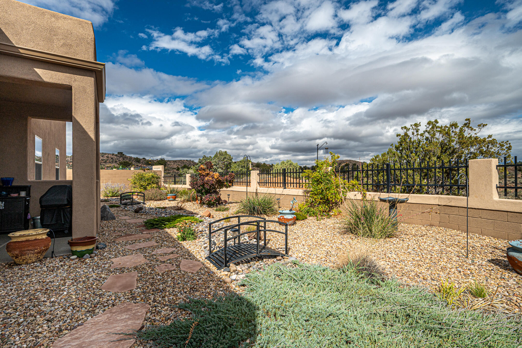 6044 Redondo Sierra NE