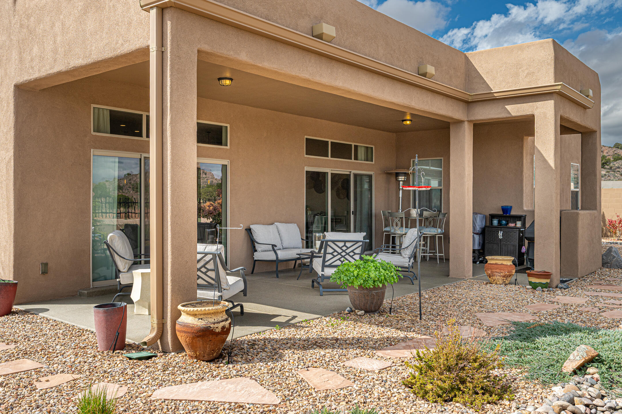 6044 Redondo Sierra NE