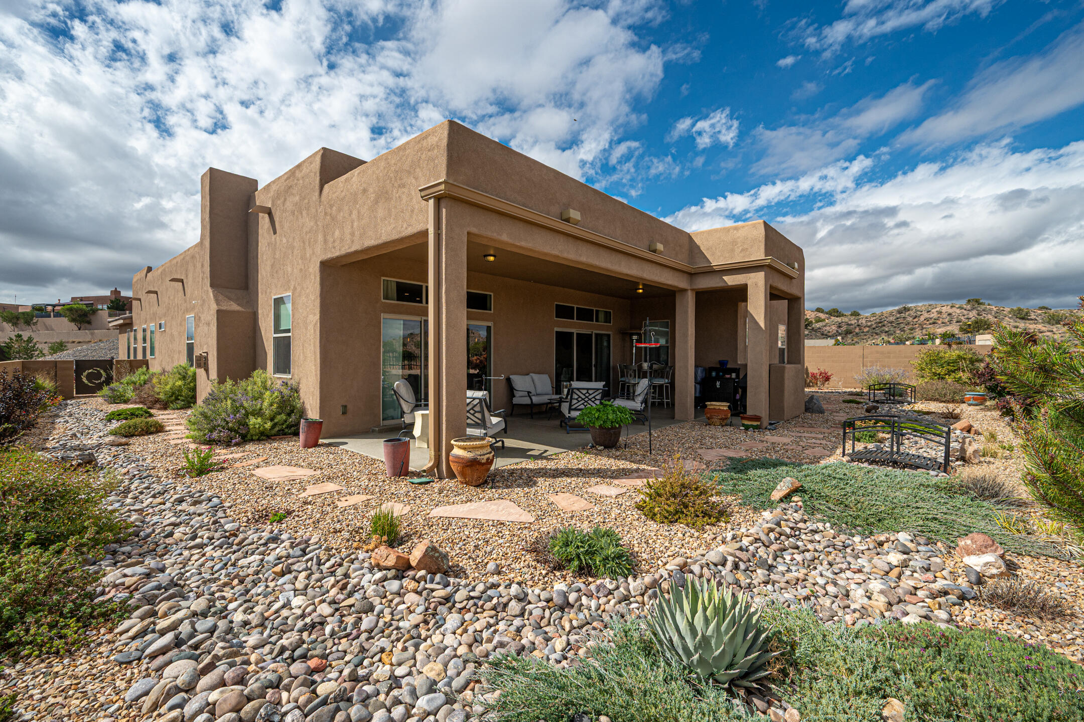 6044 Redondo Sierra NE