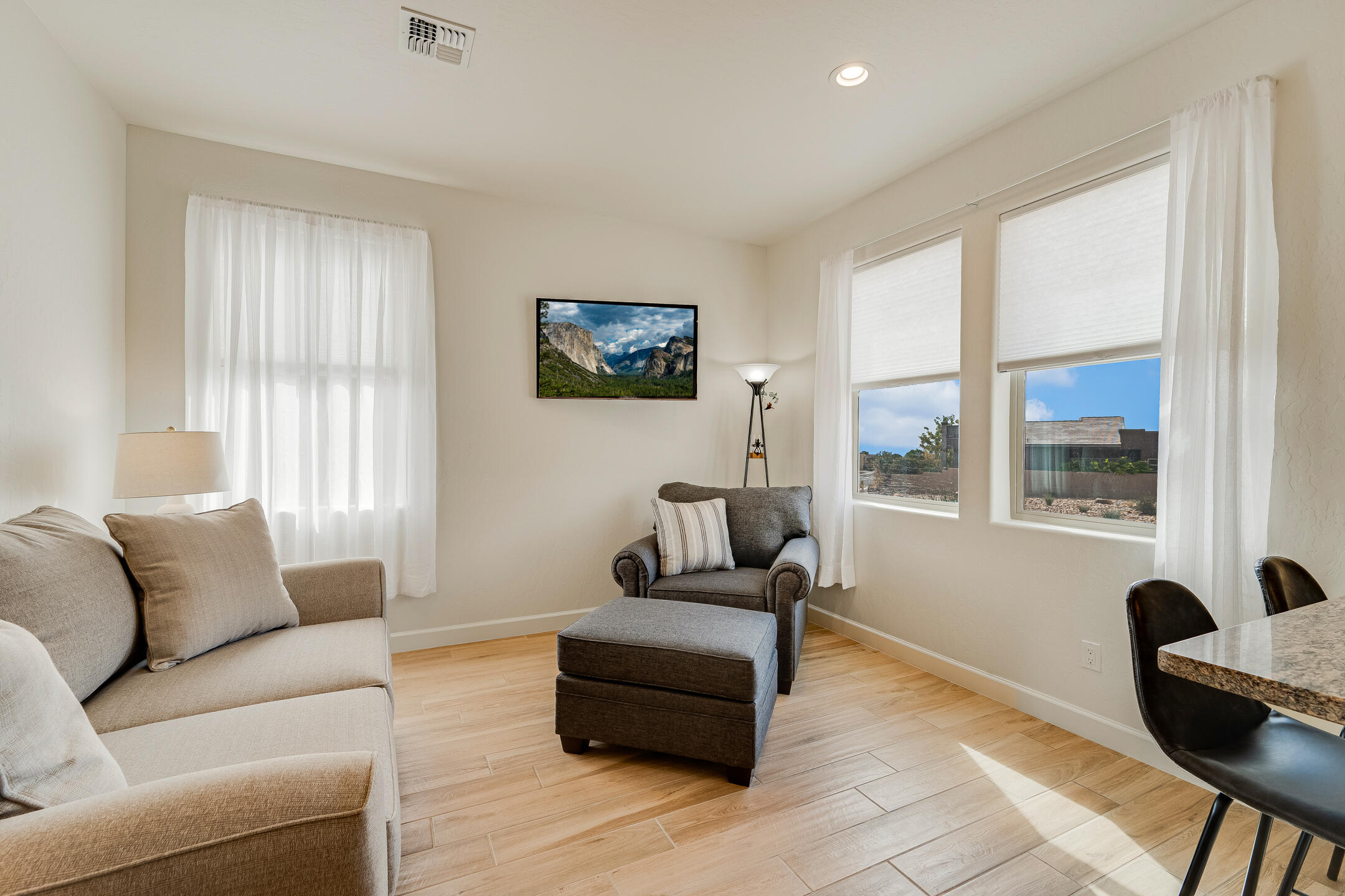 6044 Redondo Sierra NE