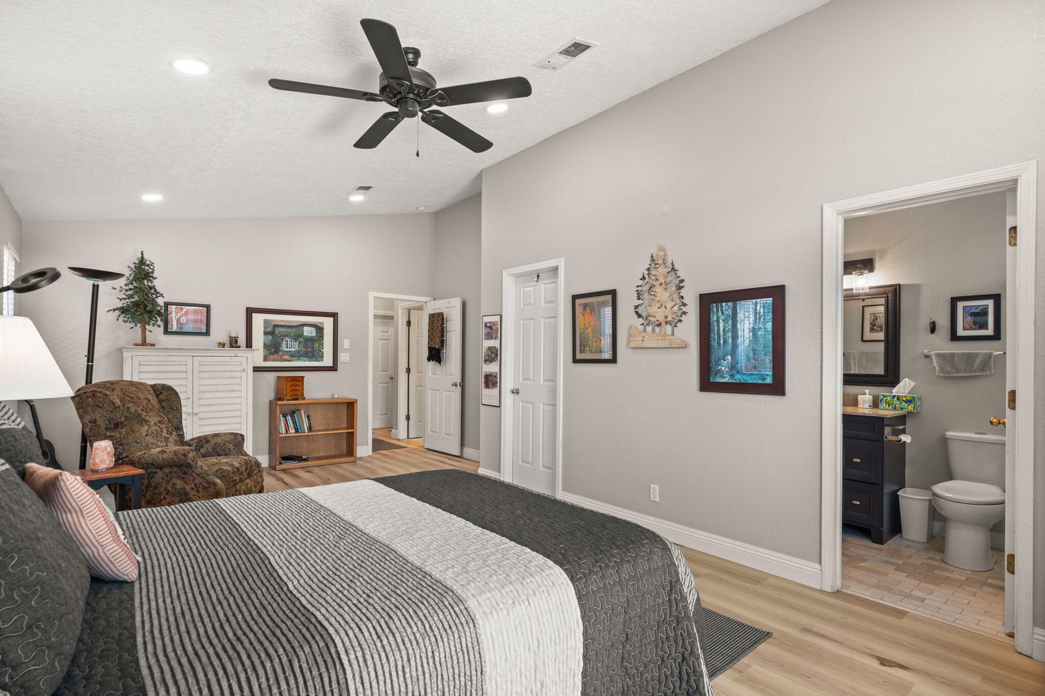 4428 Loren Avenue NW