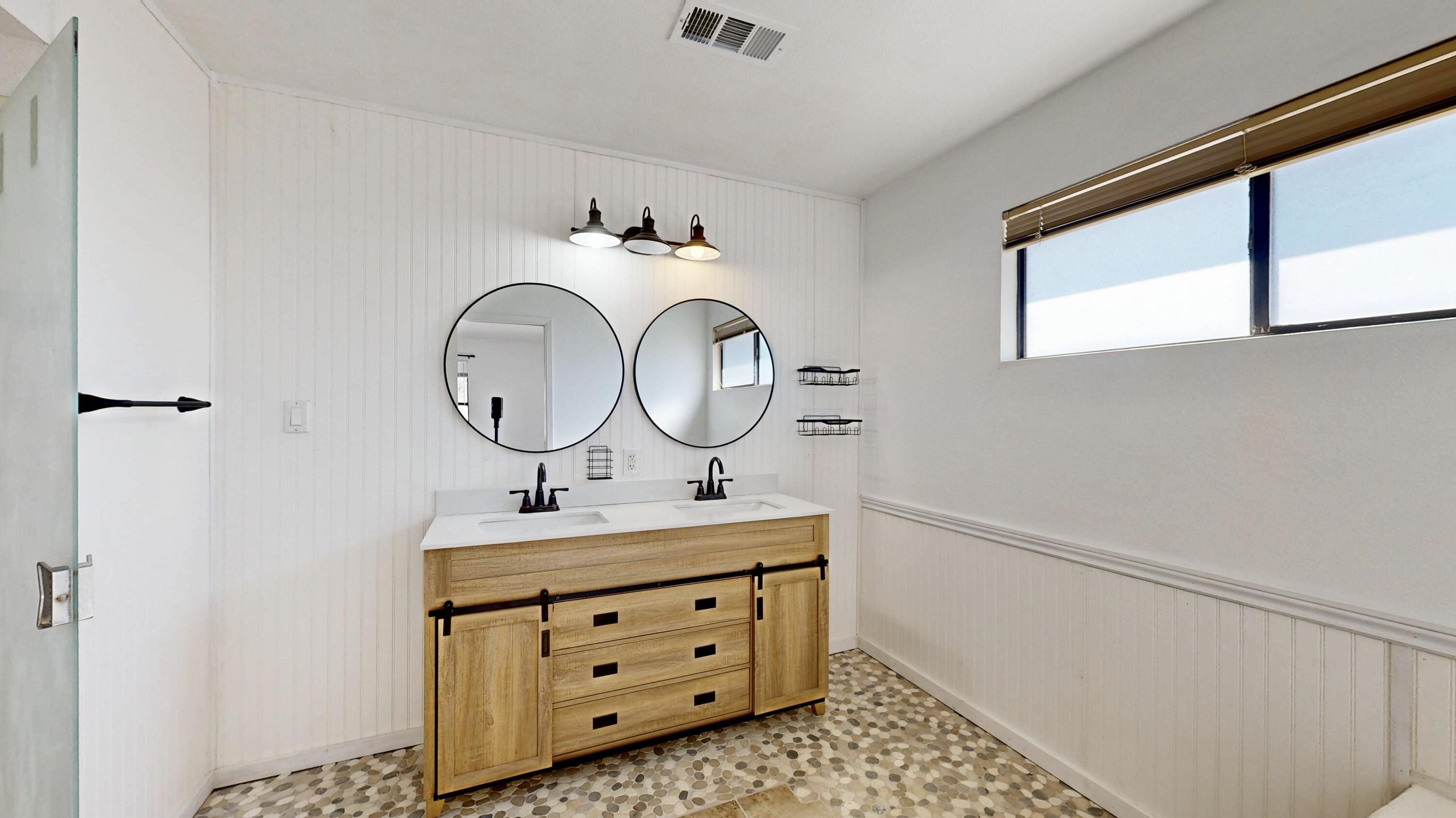 4956 Chromium Drive NE