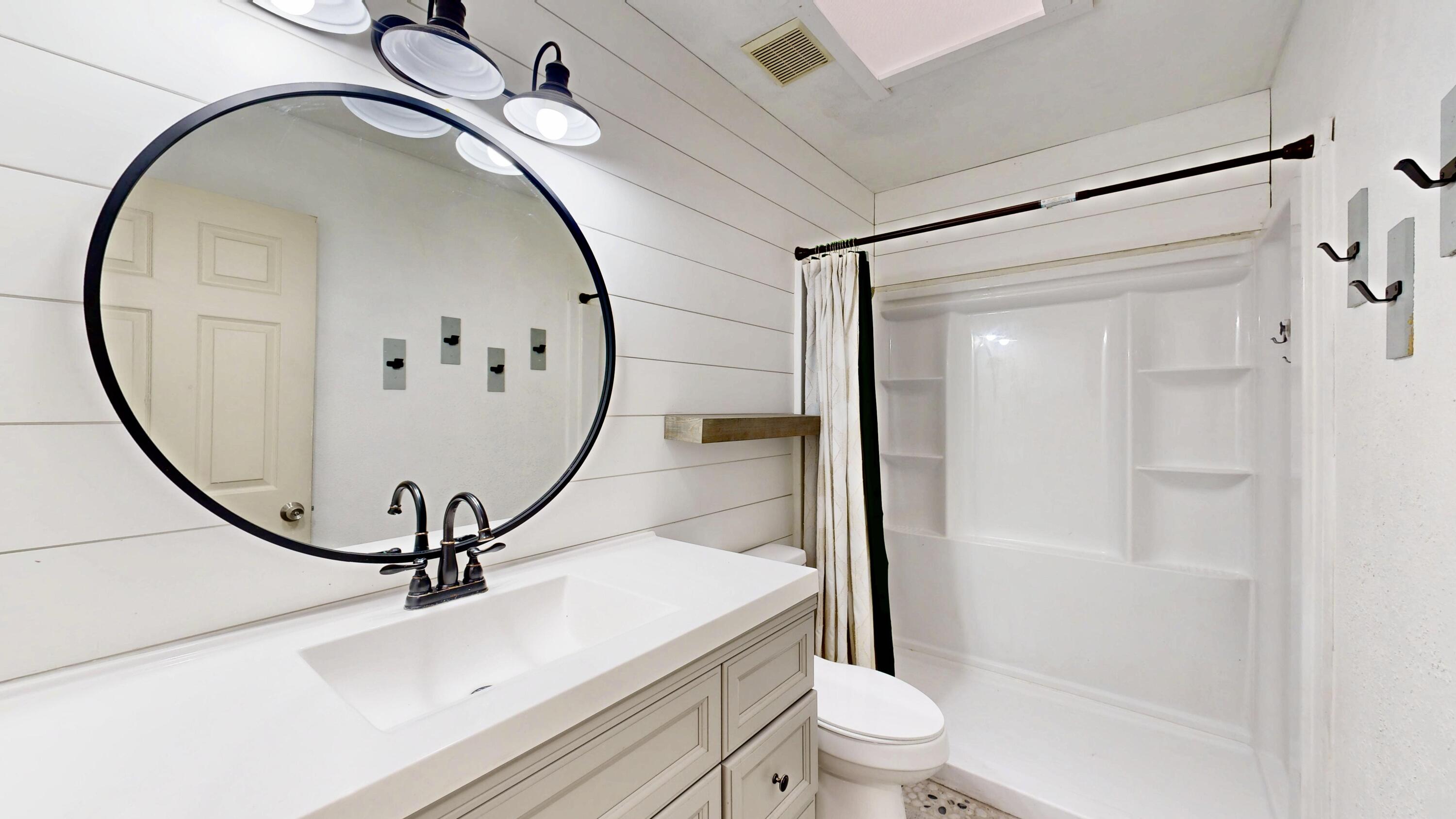 4956 Chromium Drive NE