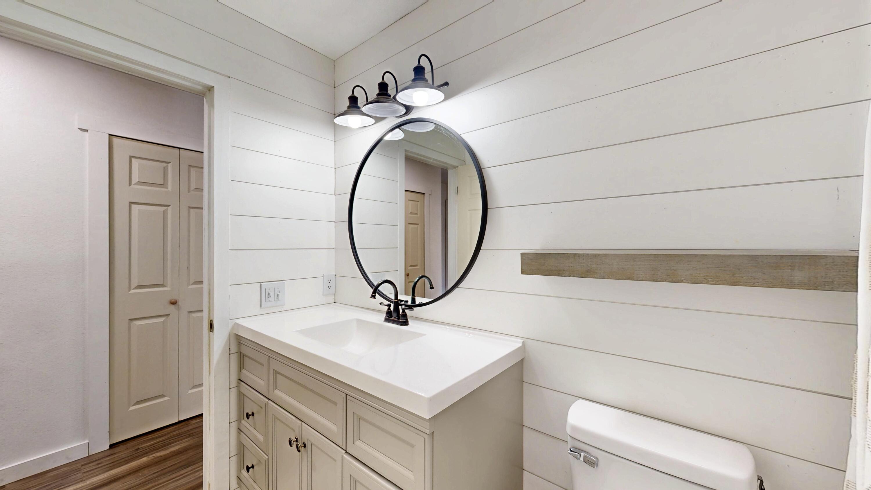 4956 Chromium Drive NE