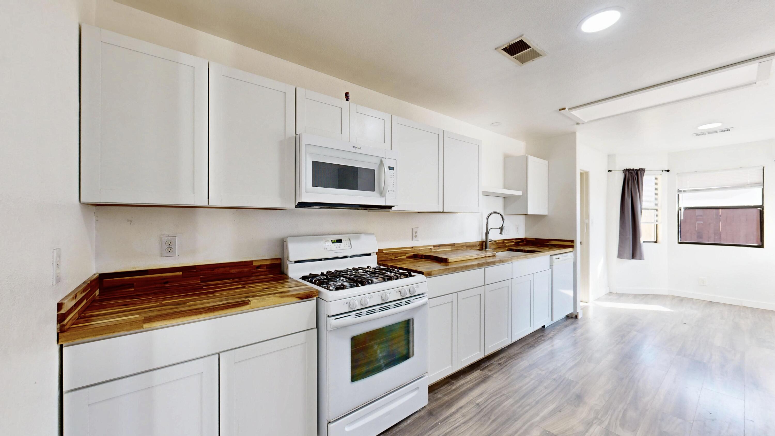 4956 Chromium Drive NE