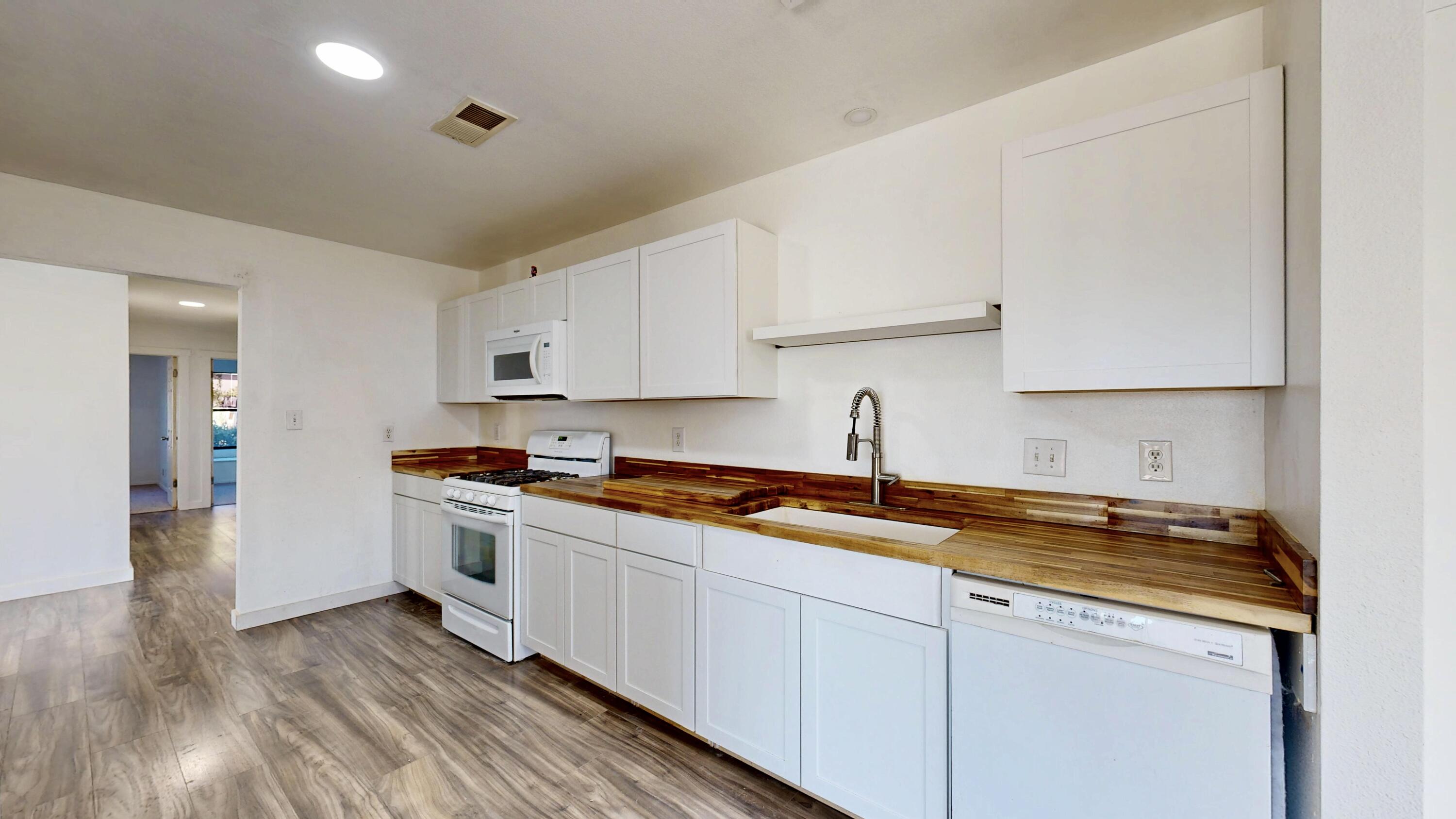 4956 Chromium Drive NE