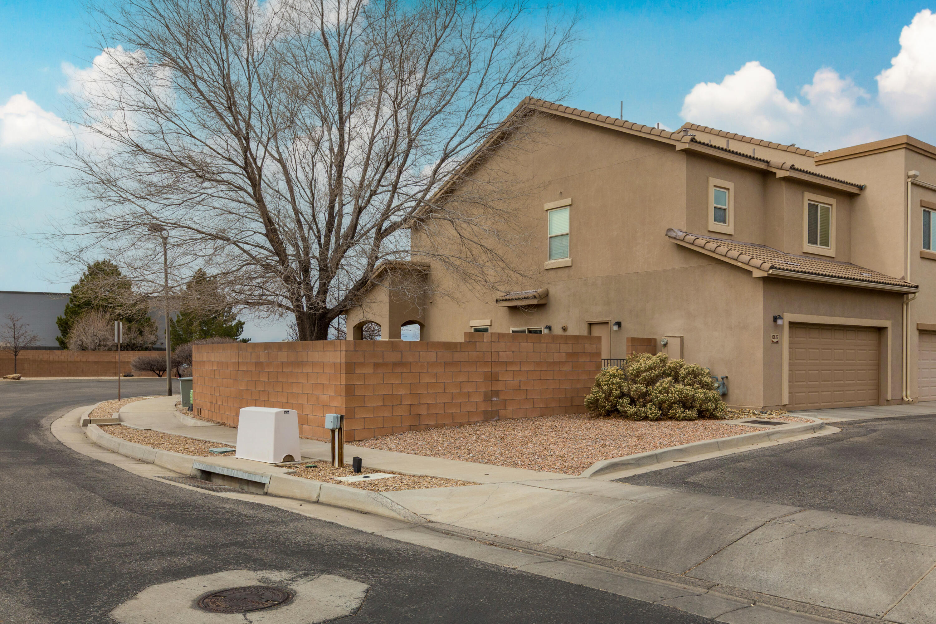 10827 Lobos Creek Way NE