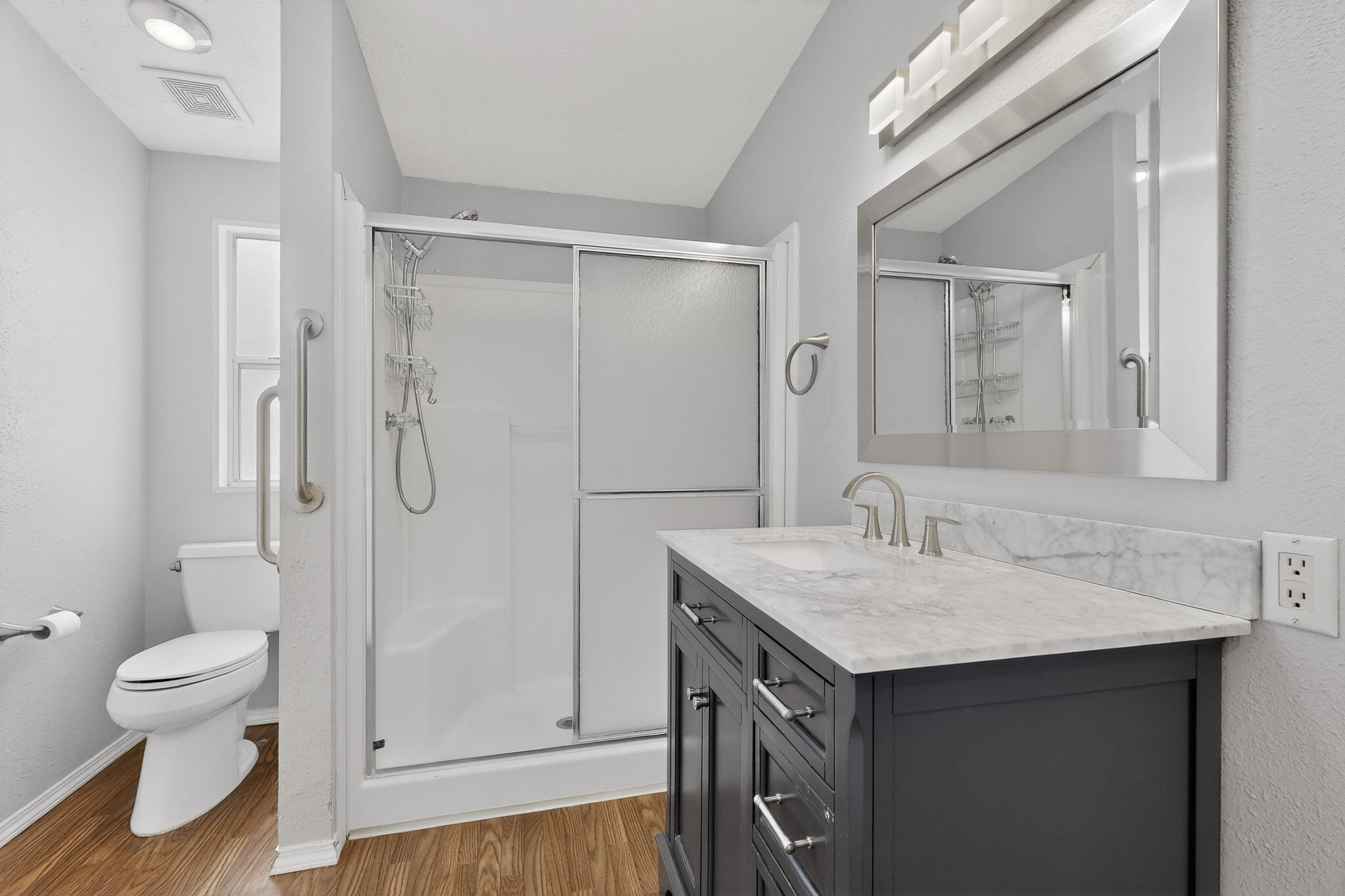 7225 Remington Drive NE