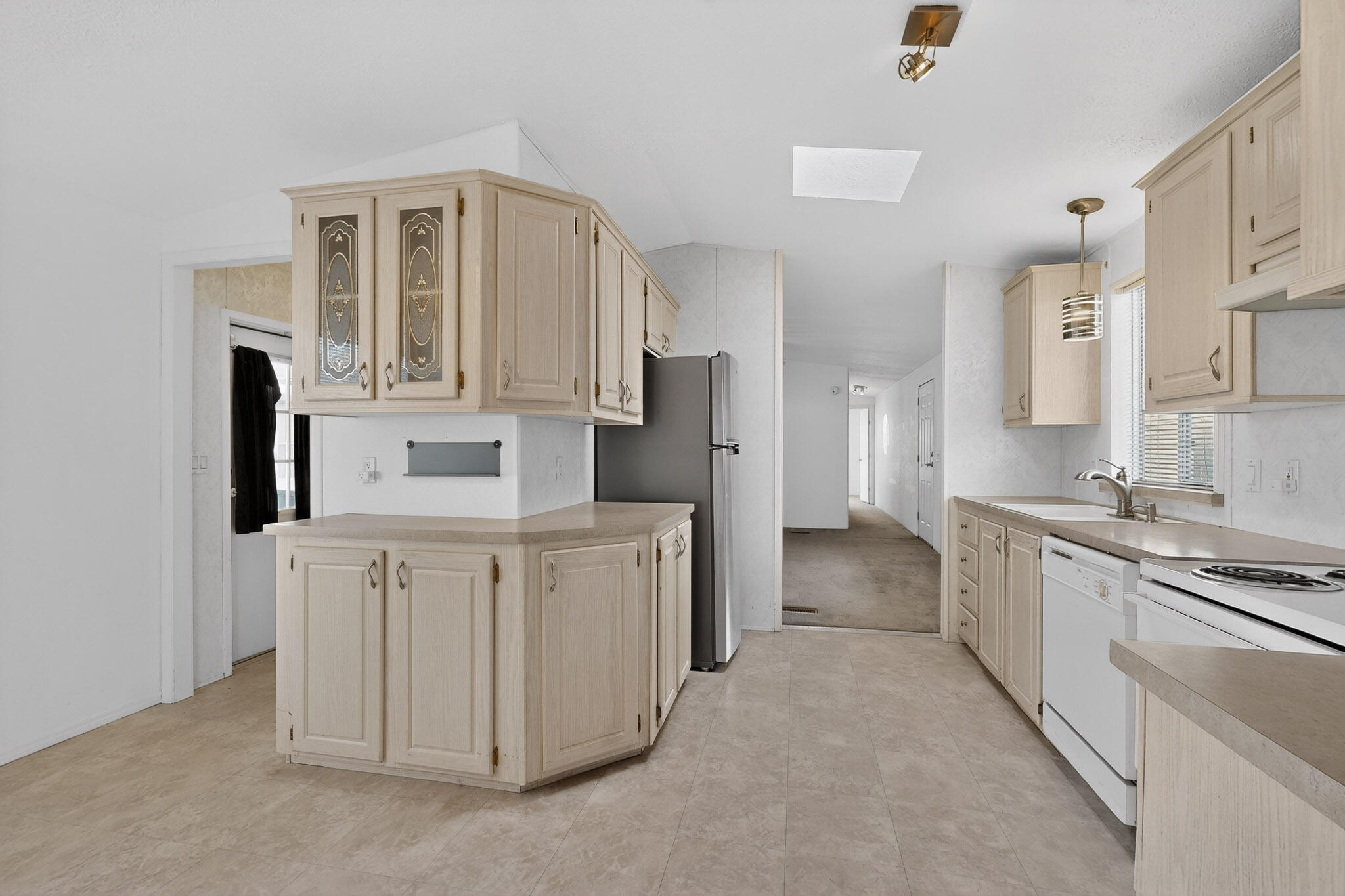 7225 Remington Drive NE