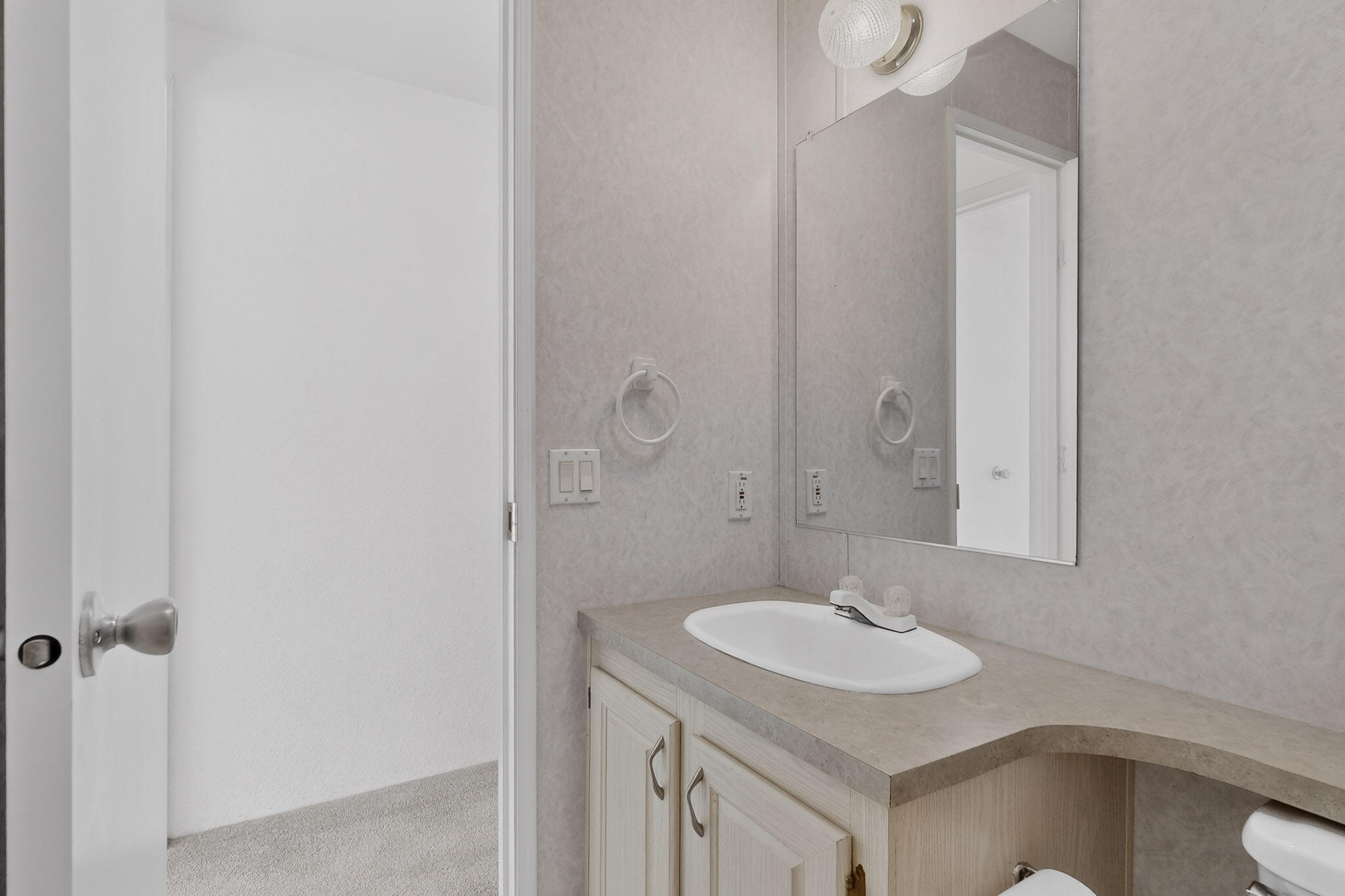 7225 Remington Drive NE