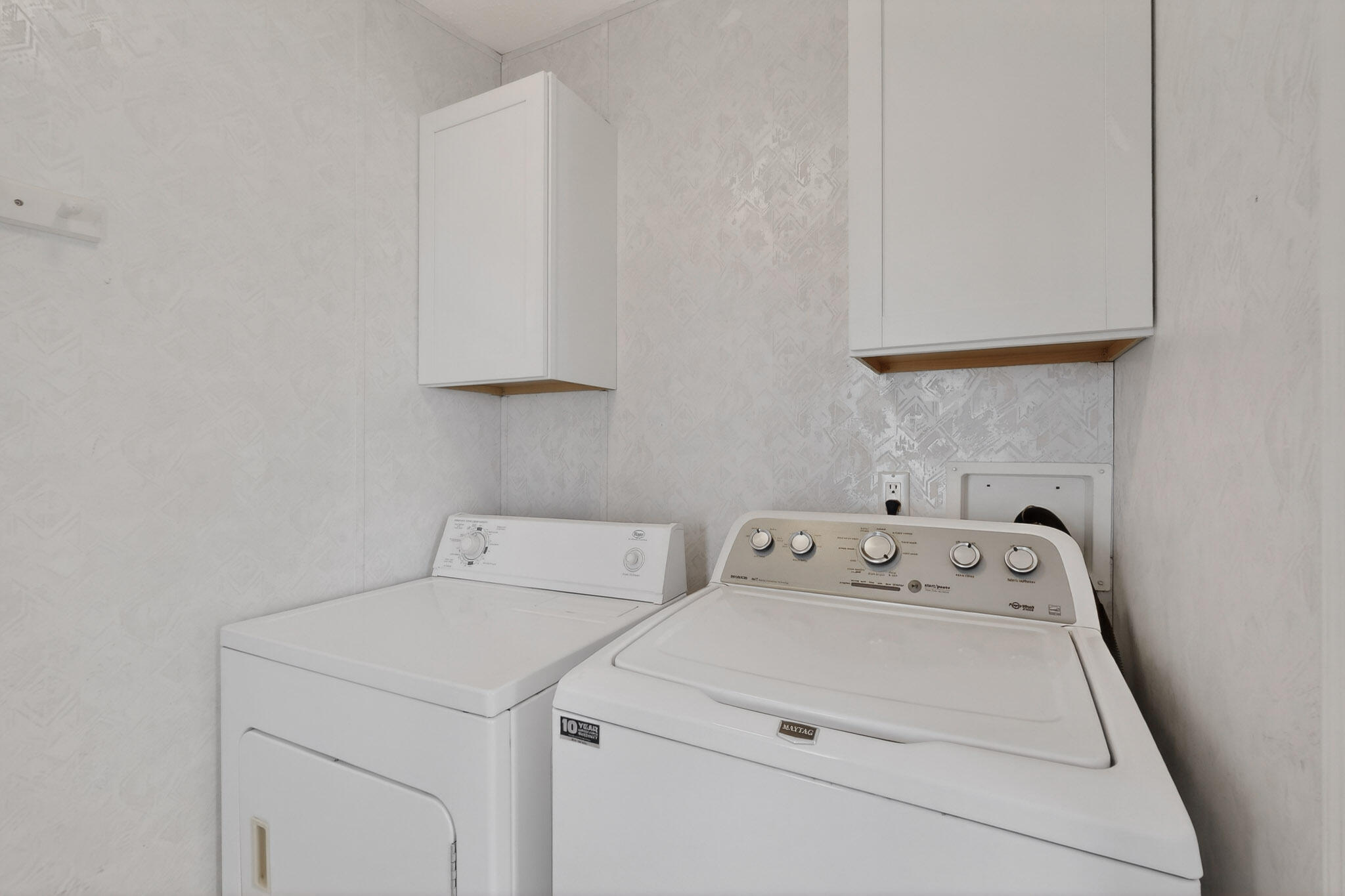 7225 Remington Drive NE