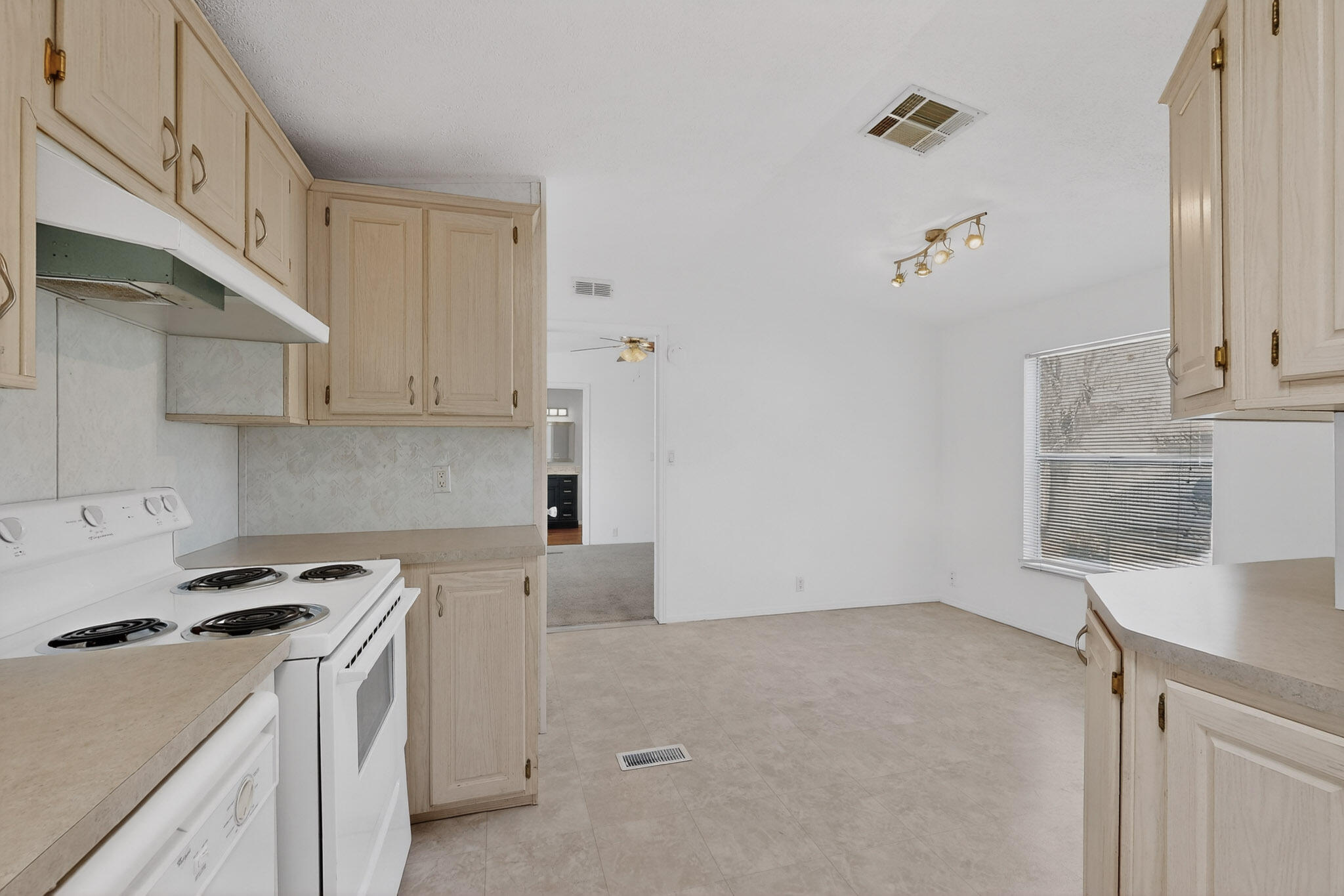 7225 Remington Drive NE