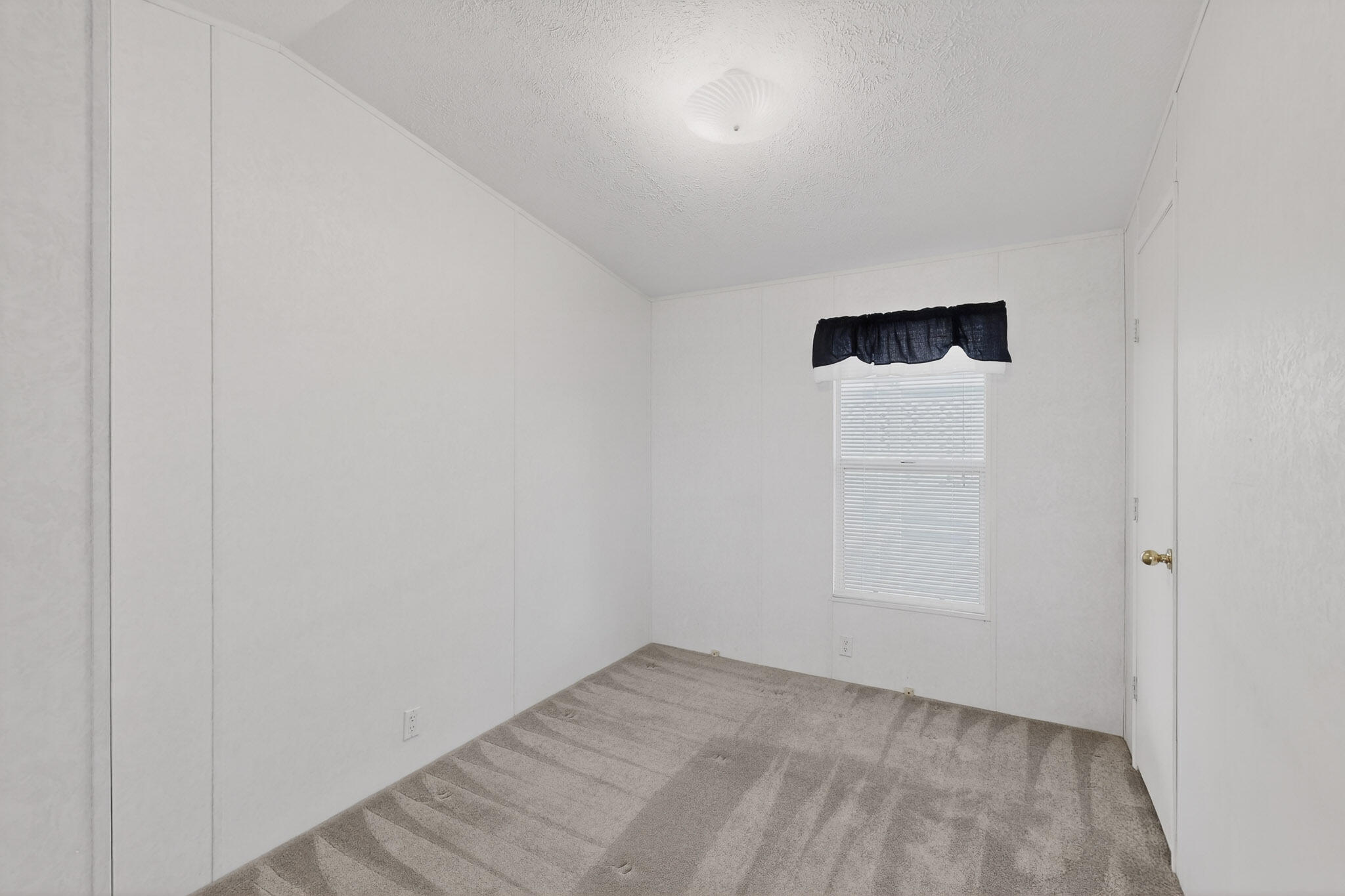 7225 Remington Drive NE