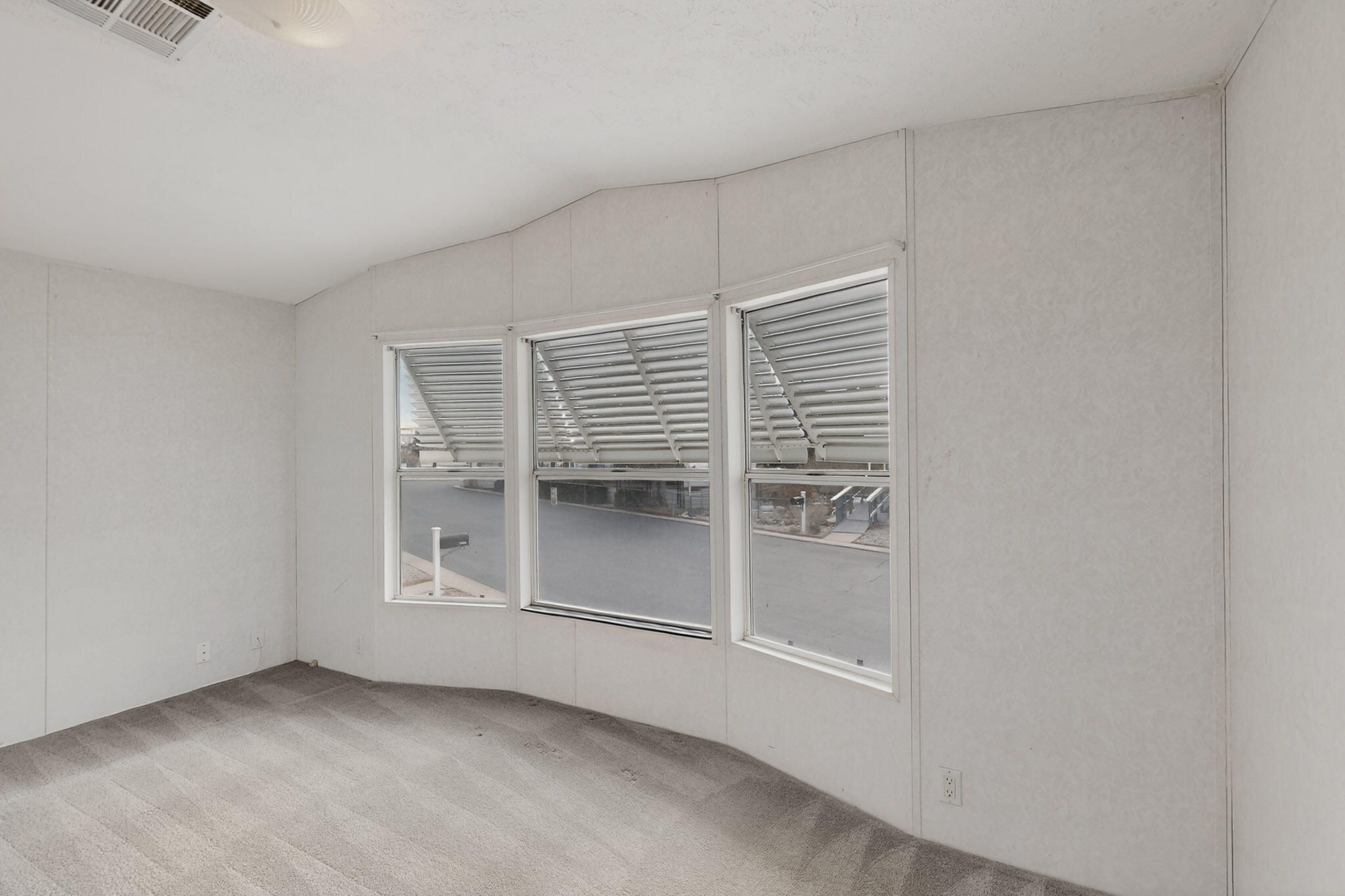 7225 Remington Drive NE