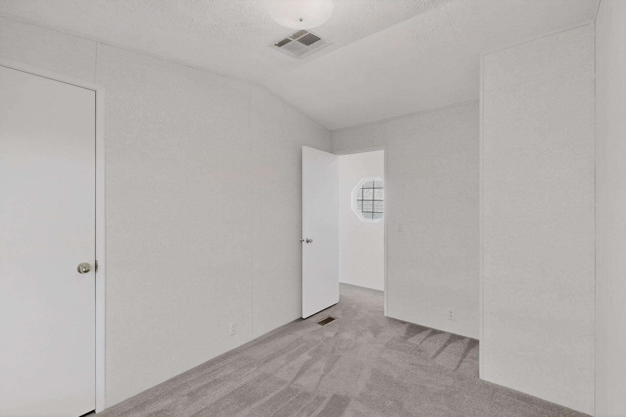 7225 Remington Drive NE