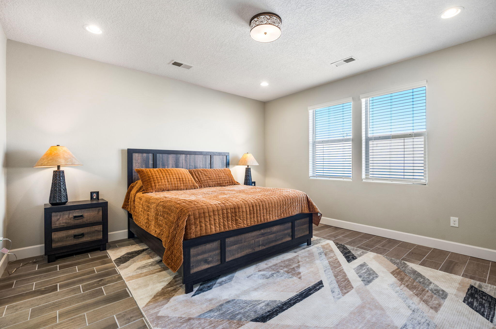 1914 Castle Peak Loop NE