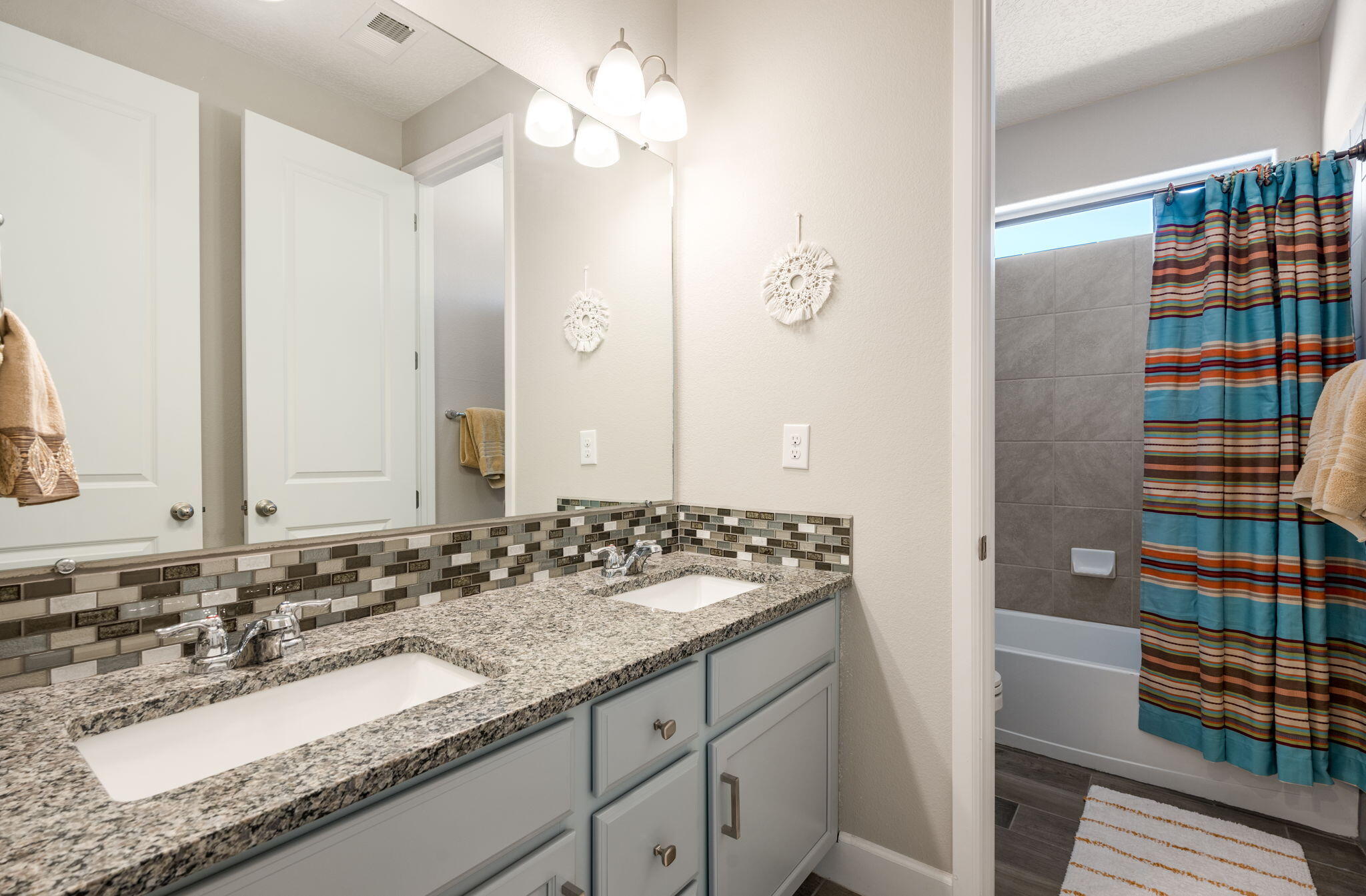 1914 Castle Peak Loop NE