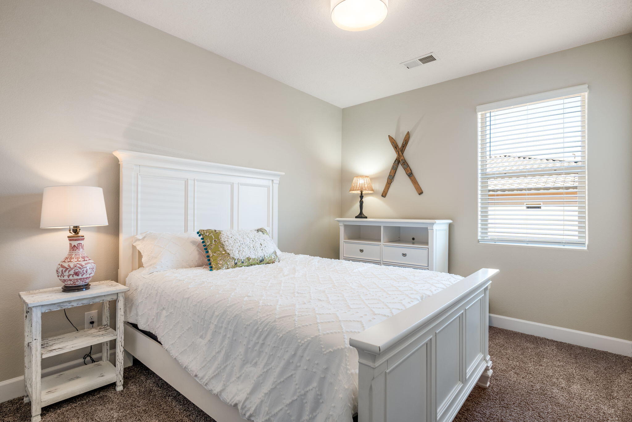 1914 Castle Peak Loop NE