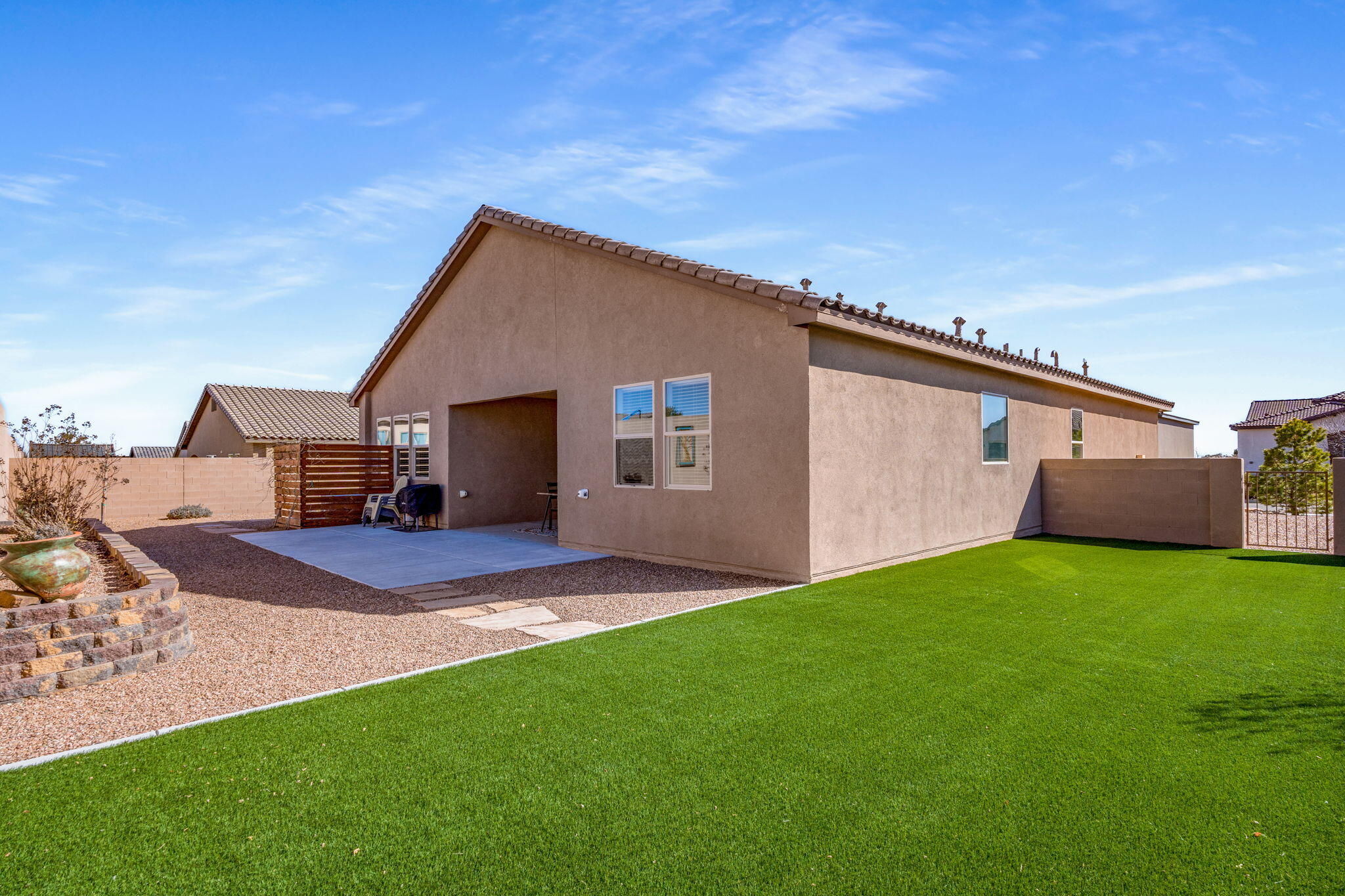 1914 Castle Peak Loop NE