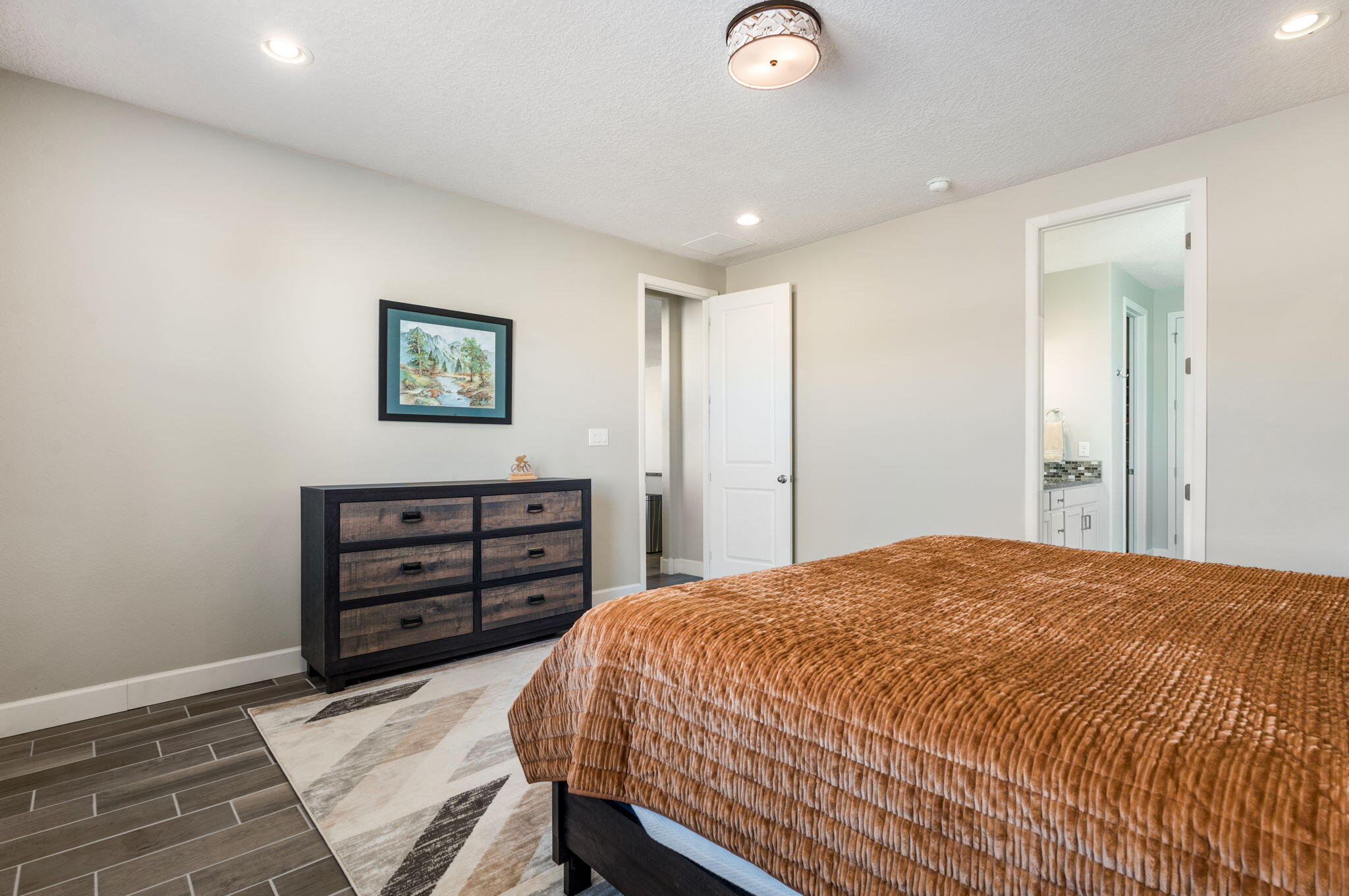 1914 Castle Peak Loop NE